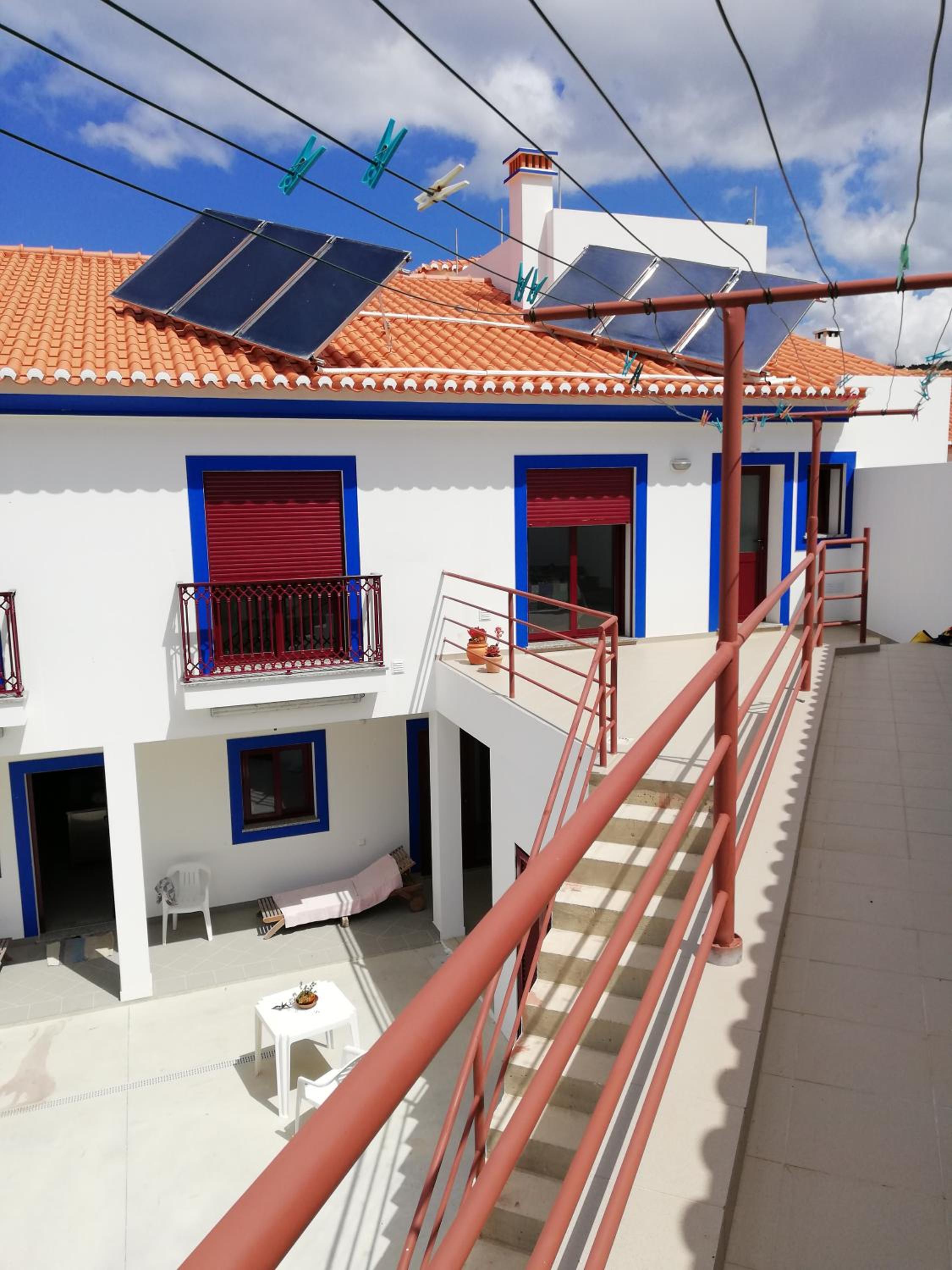 Twin Room with Balcony - Photo 14