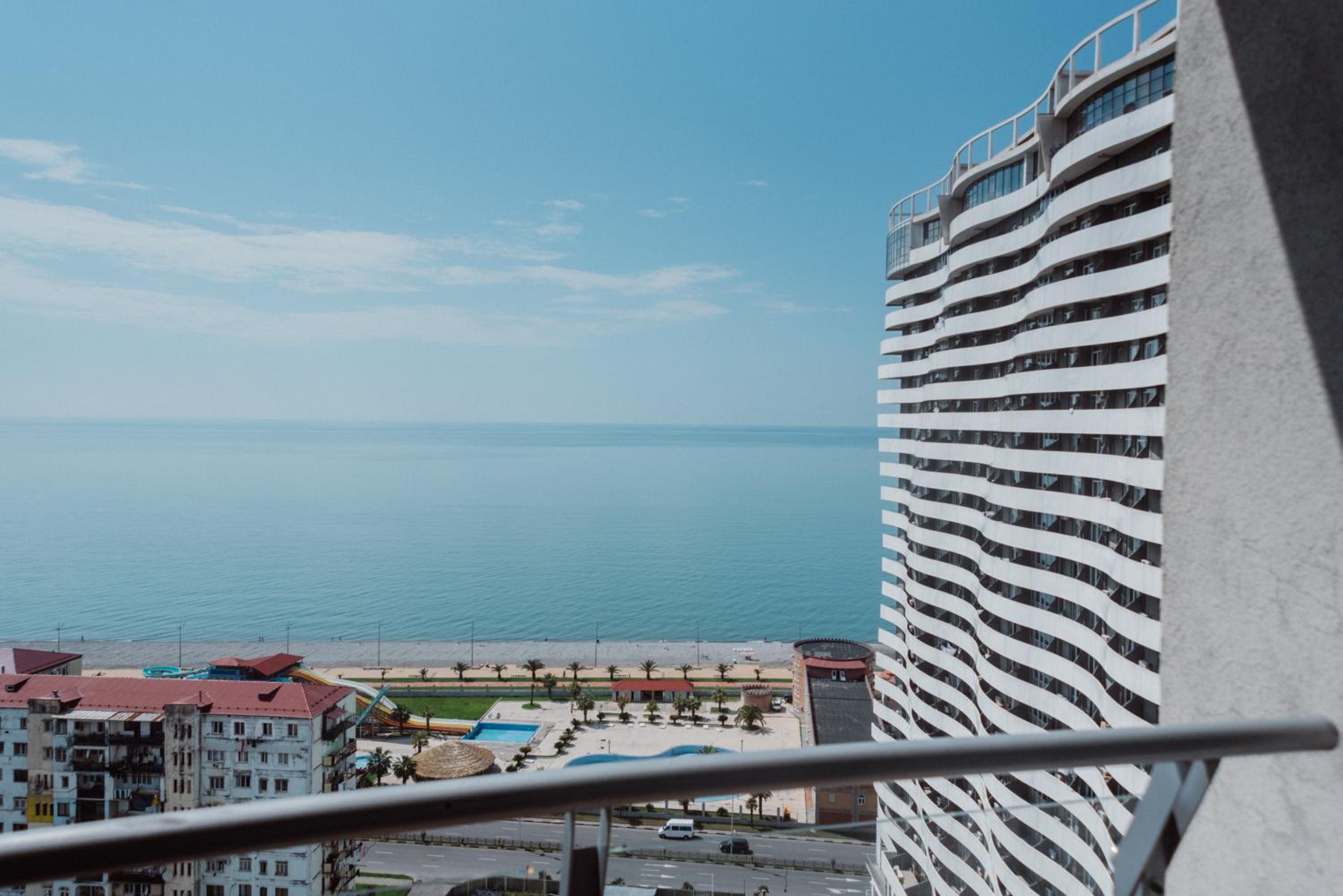 Family Suite with Sea View - Photo 39