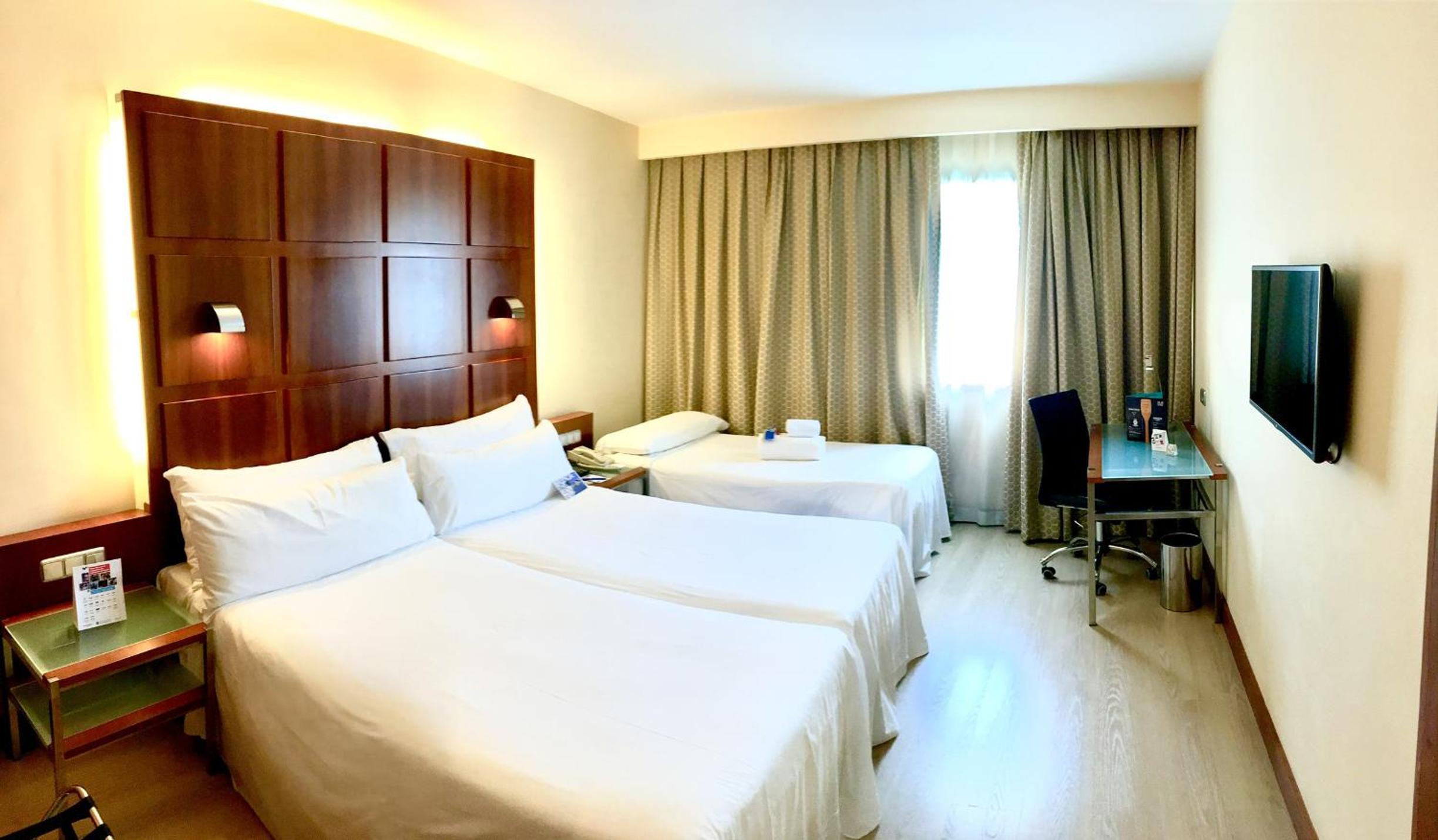 Triple Room with Airport Transfer (3 Adults) photo 3
