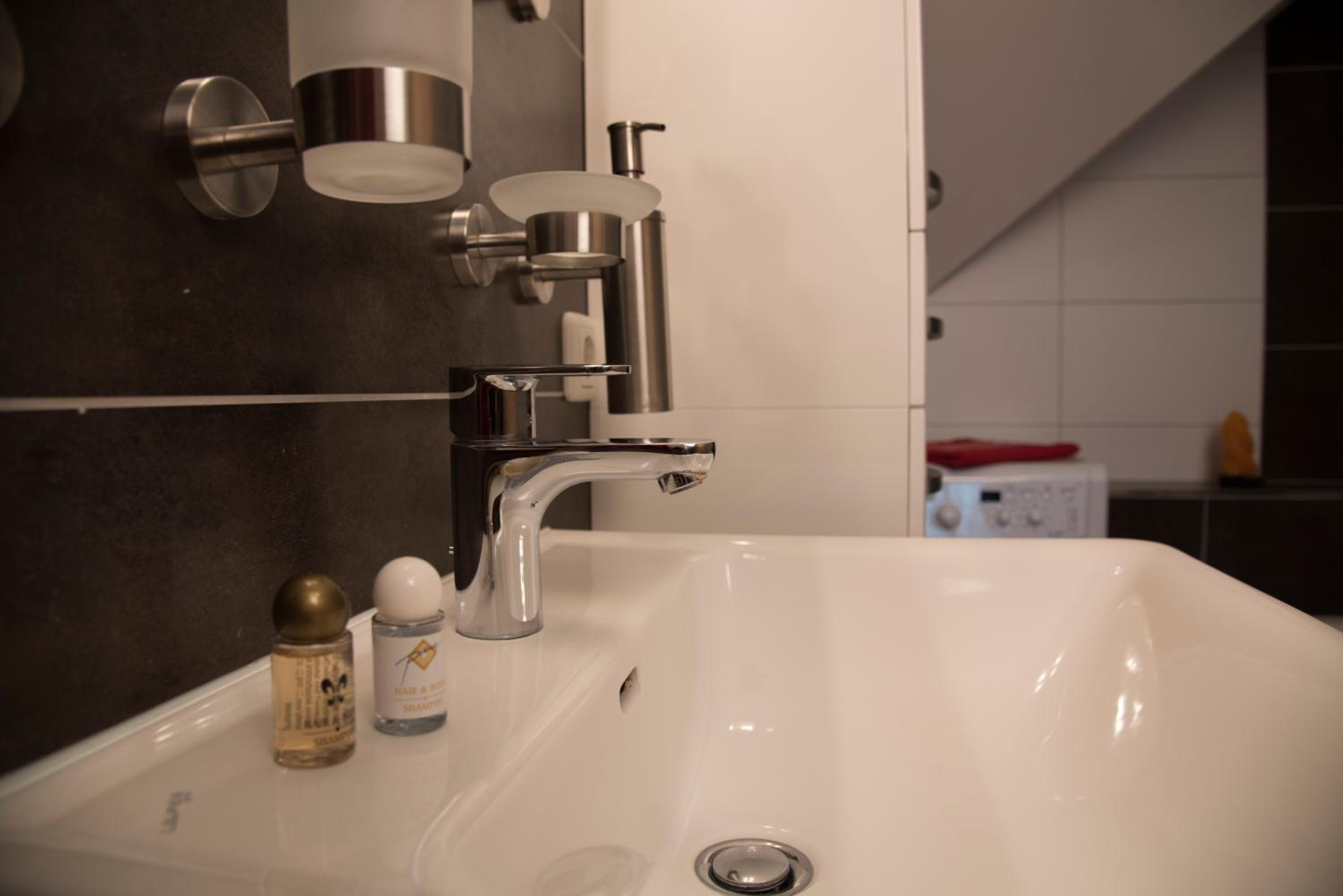 Apartment - Photo 2