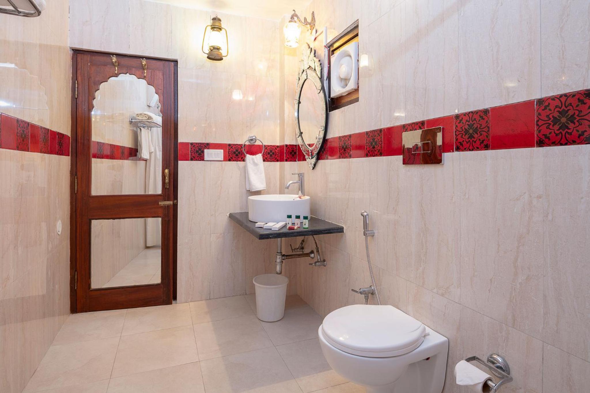 Standard Double Room - Photo 4