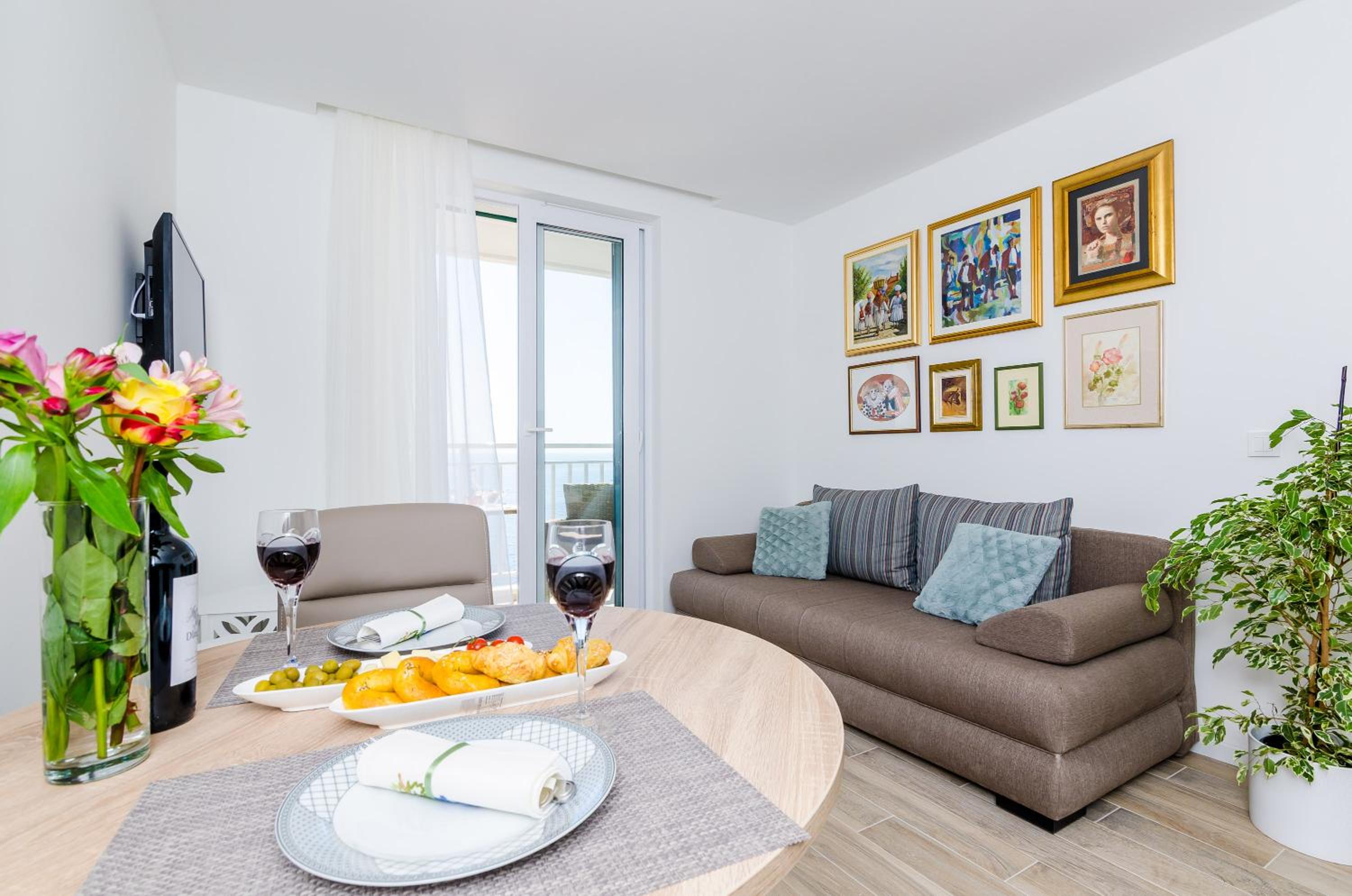 One-Bedroom Apartment with Balcony and Sea View