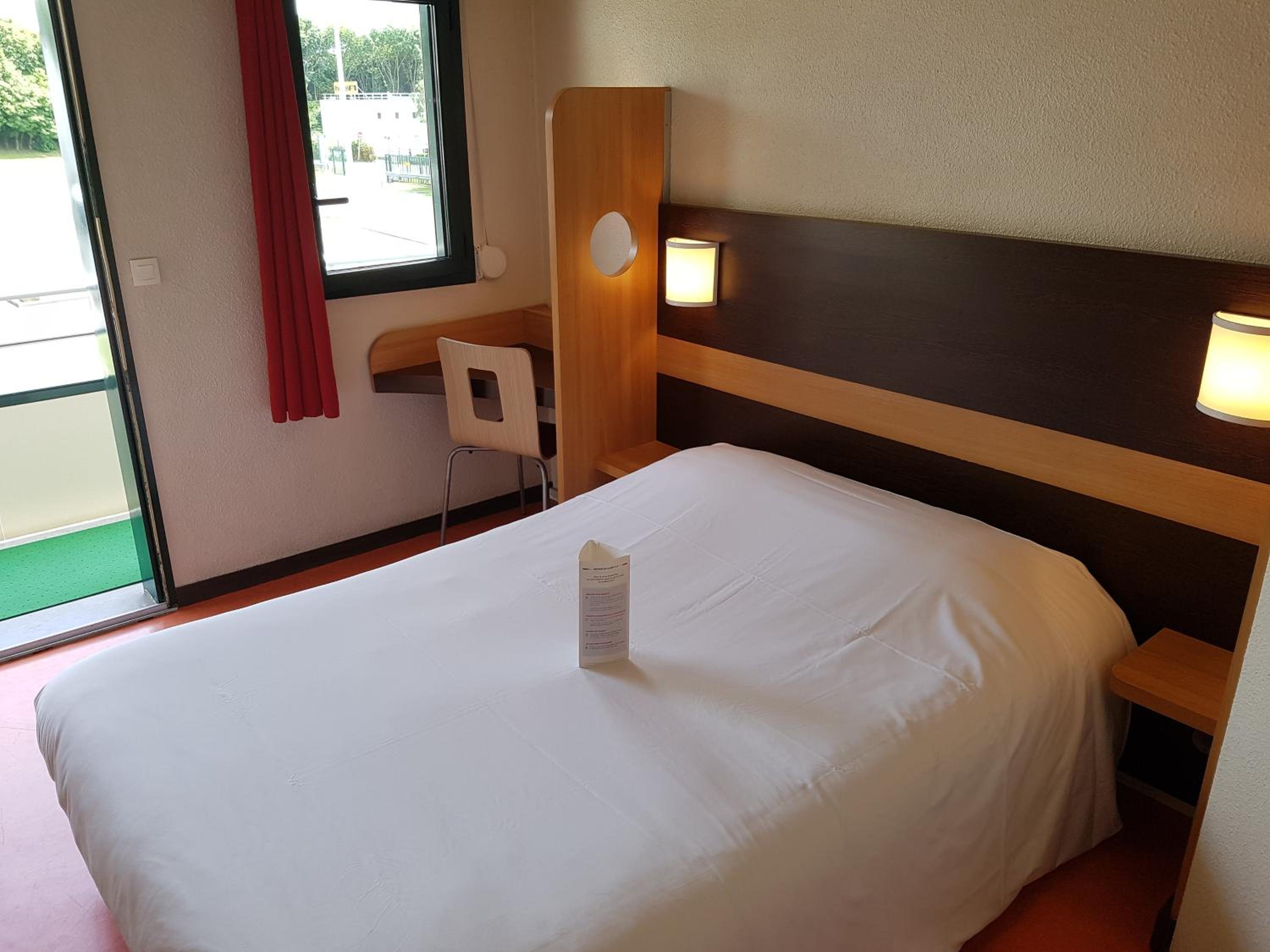 Double Room - Photo 7