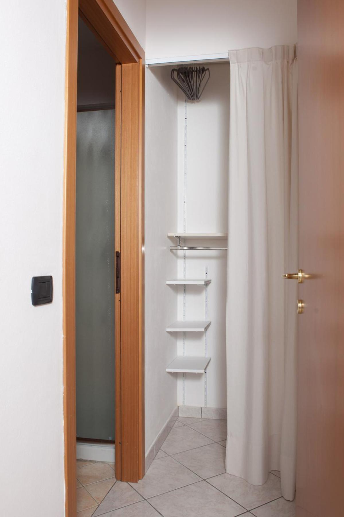 Studio Apartment - Photo 37