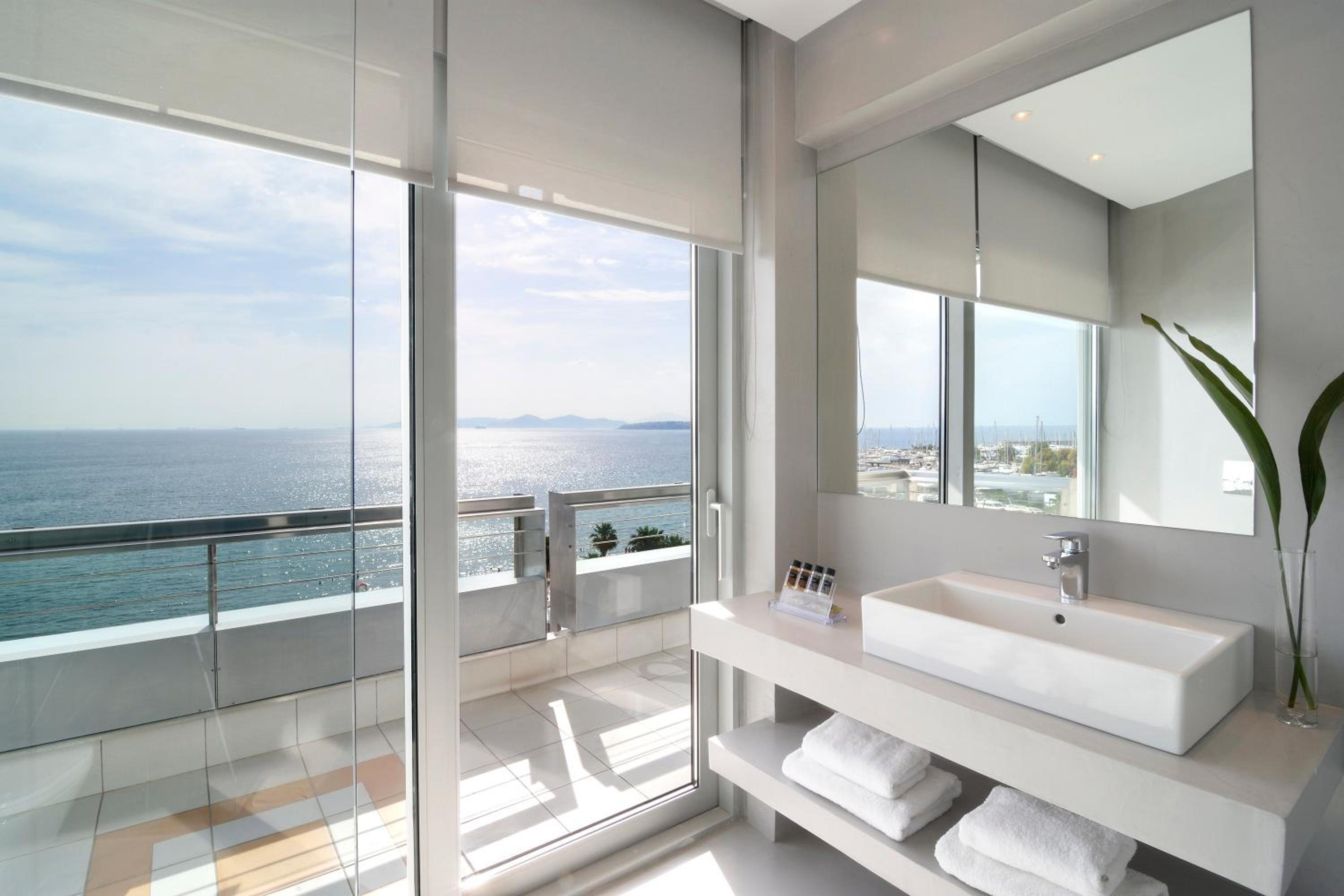 Double Room with Panoramic Sea View photo 3