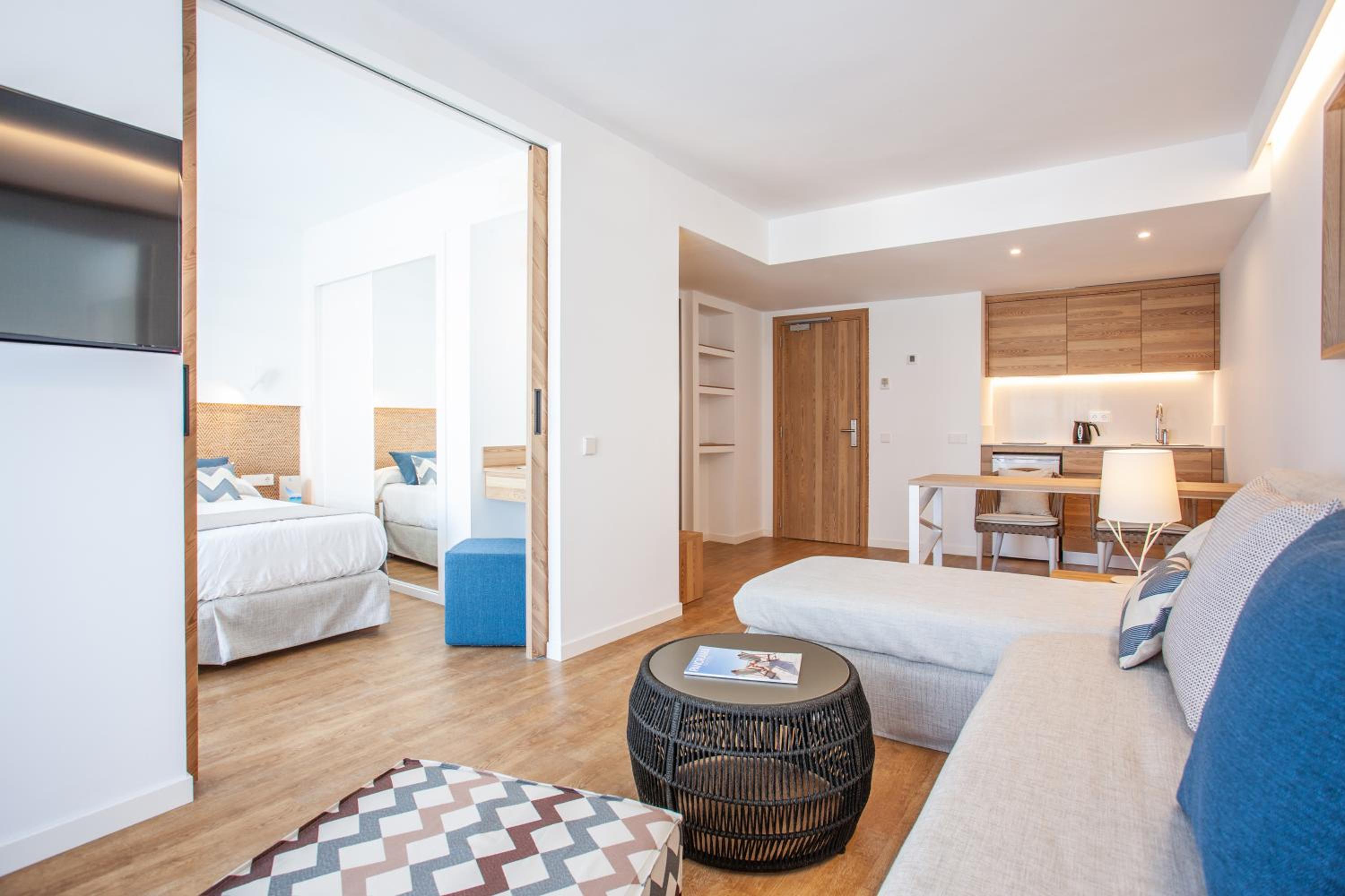 One-Bedroom Apartment - Photo 1