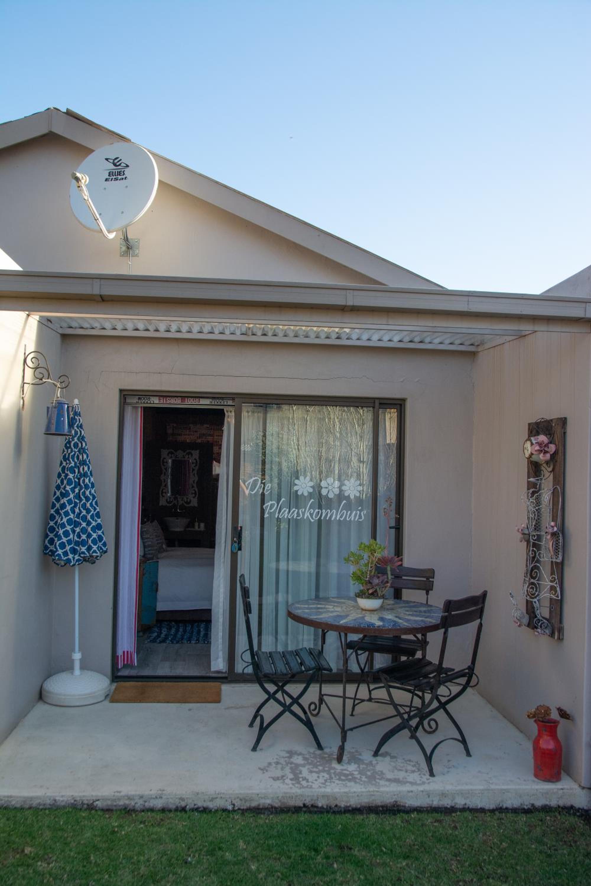 Standard Double Room - Photo 11