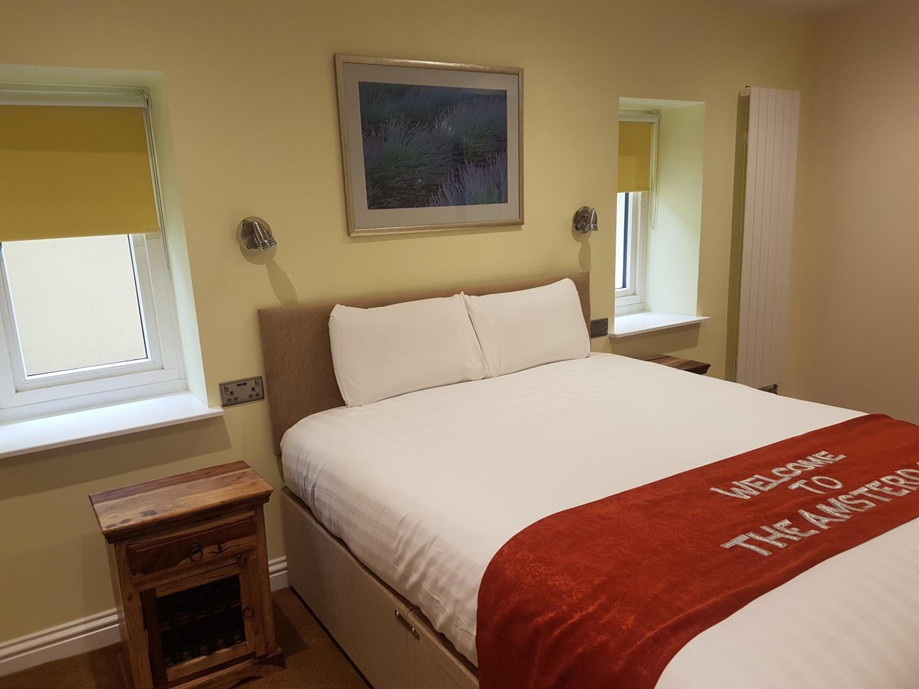 Basement Double Room Suite photo 1