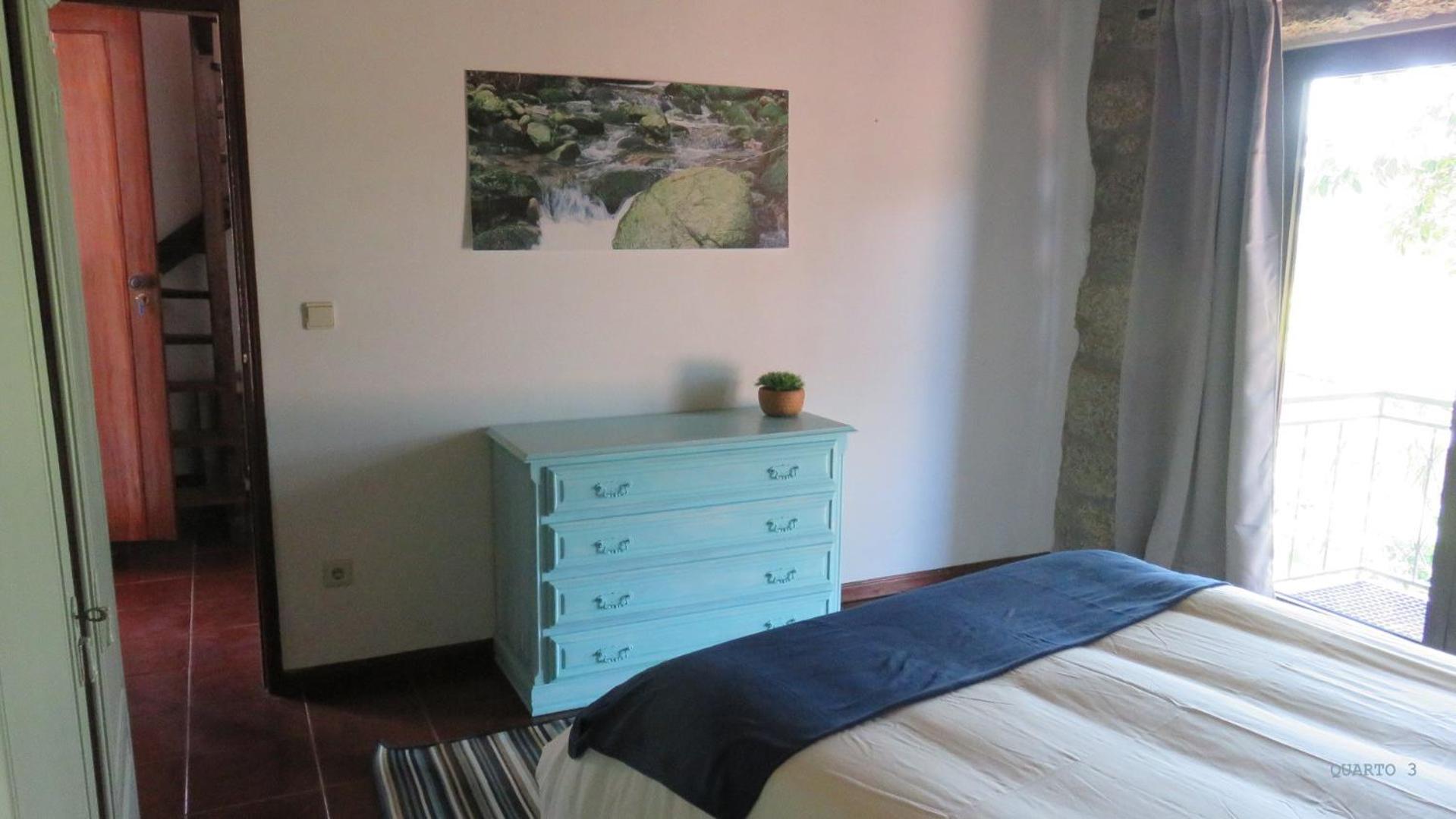Six-Bedroom House photo 1