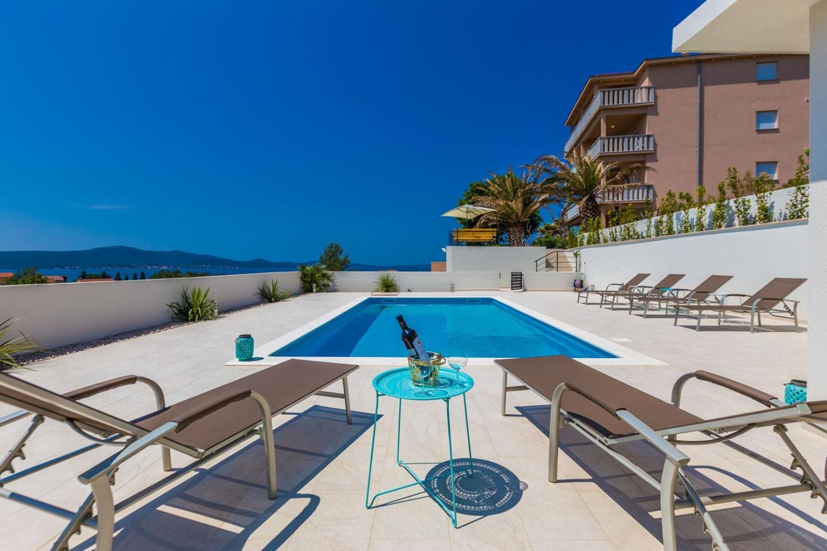 Apartment with Sea View photo 2