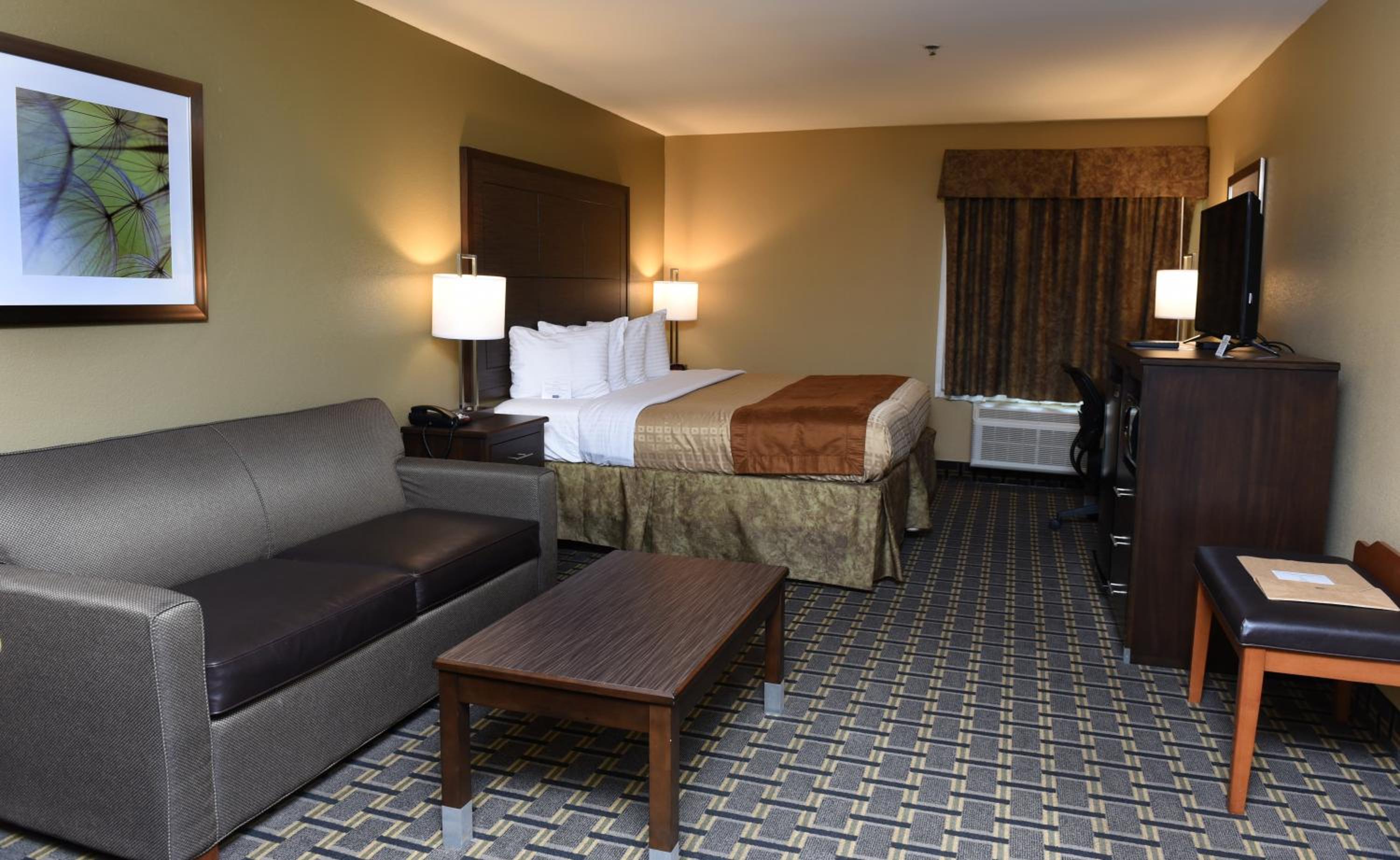 King Room - Non-Smoking photo 2