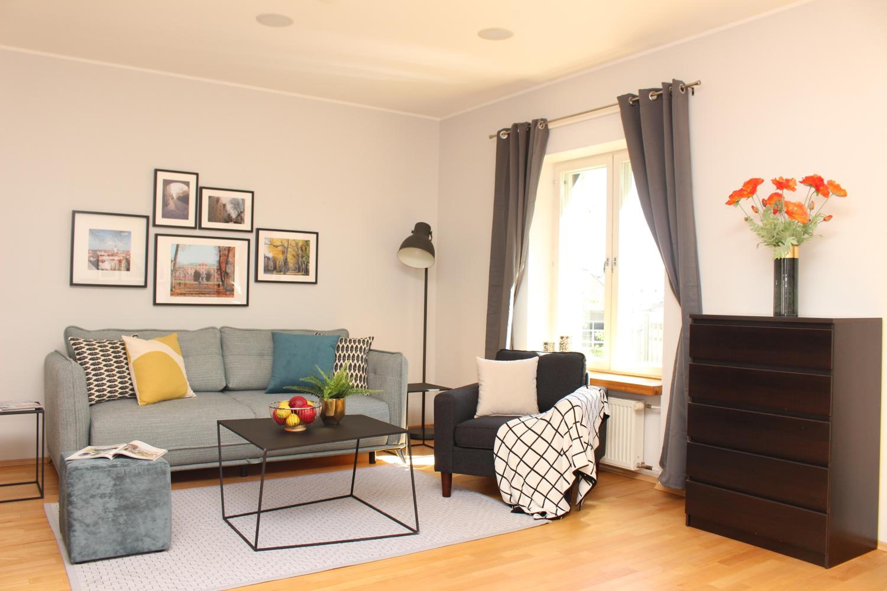 One-Bedroom Apartment with Views - Niguliste 2