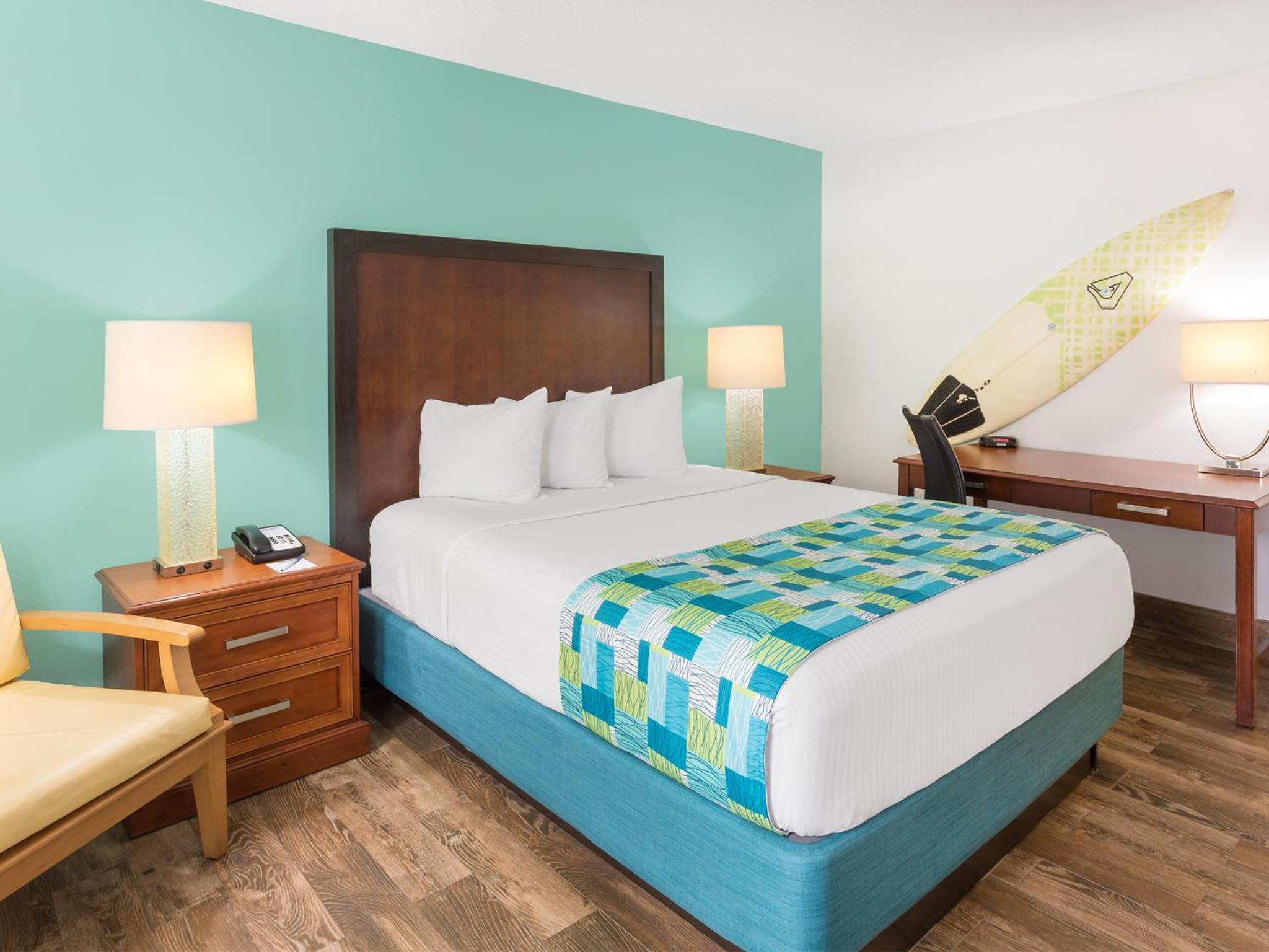 Queen Room - Disability Access - Photo 1