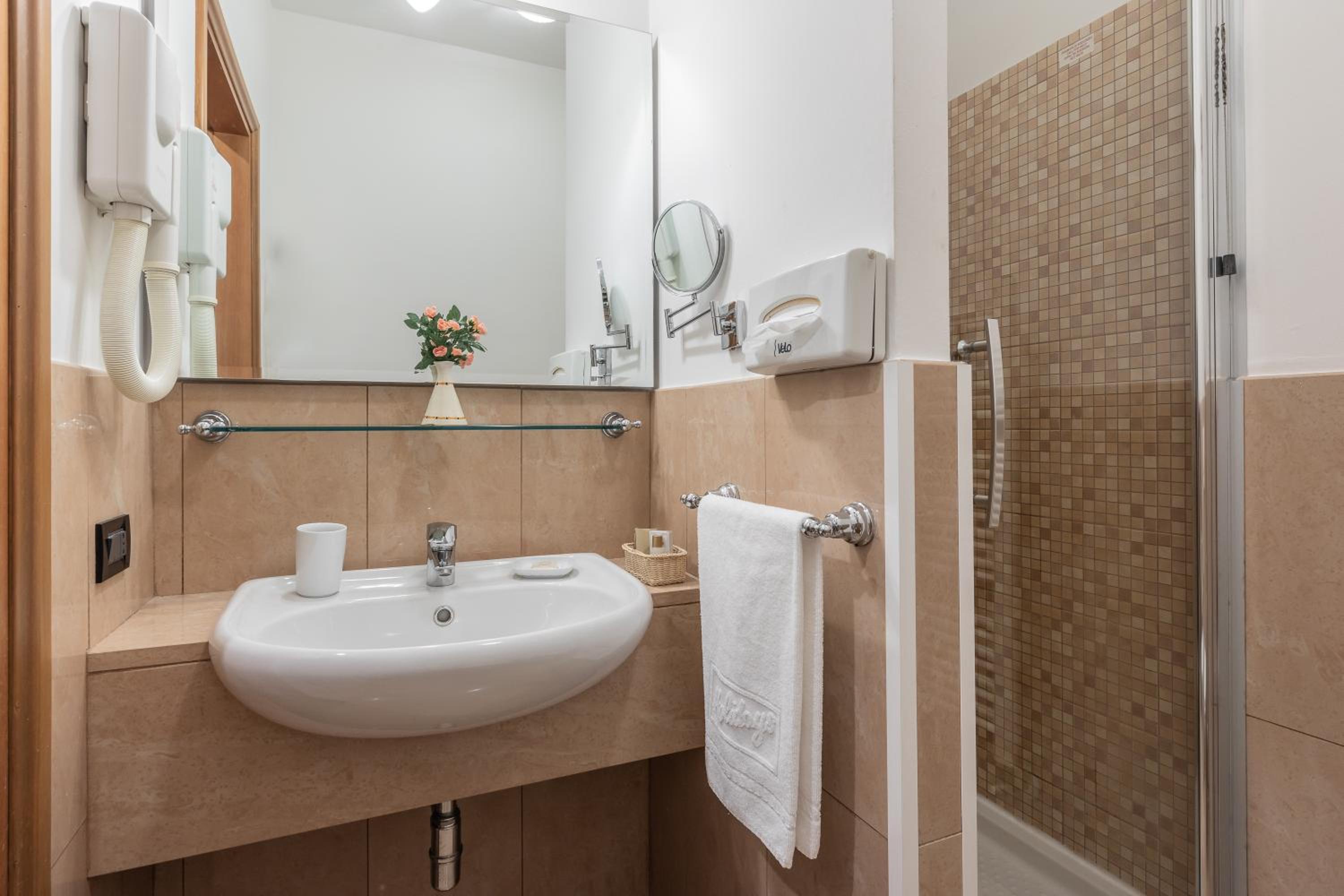 Single Room photo 3