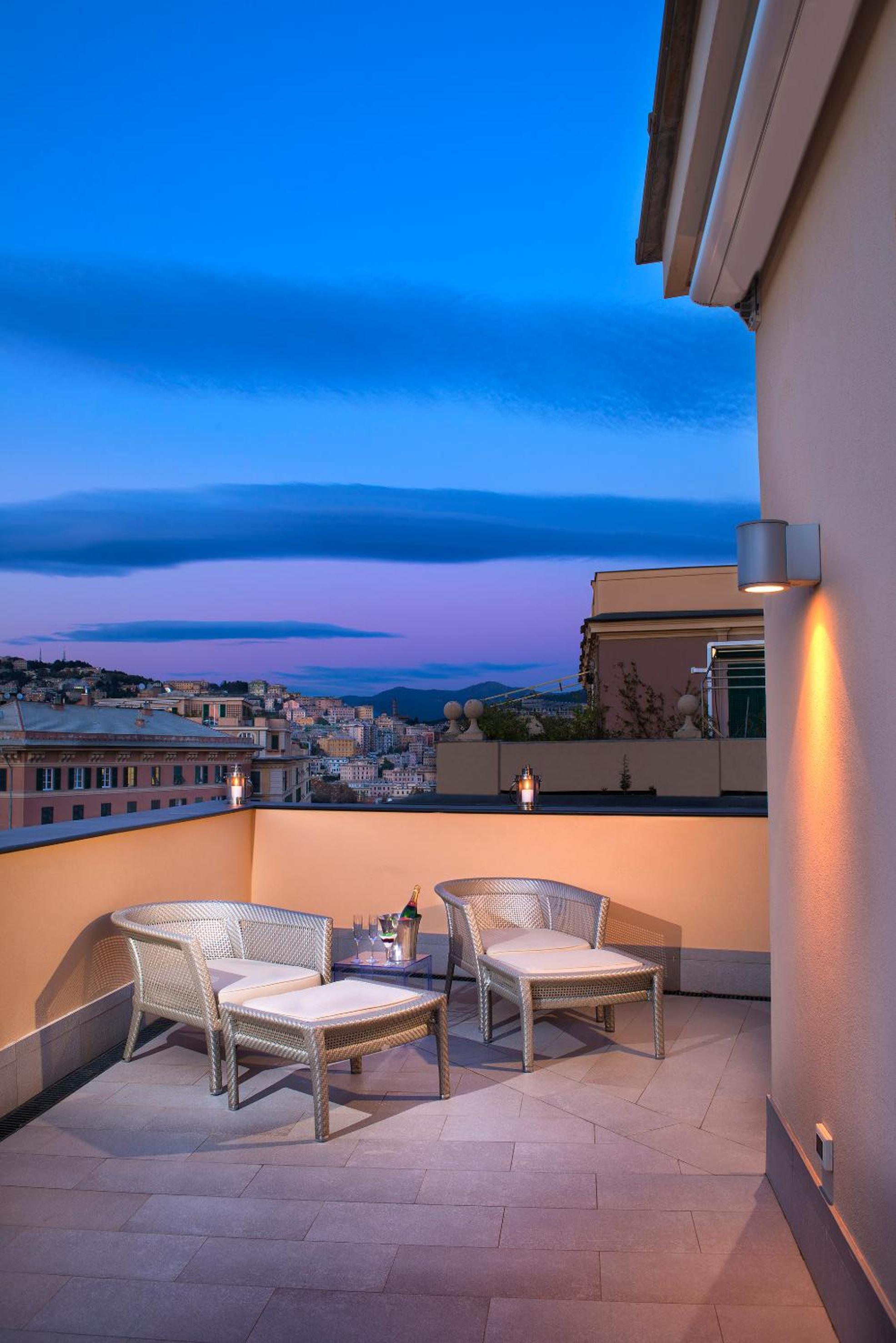 Junior Suite with Terrace and Spa Access - Photo 2