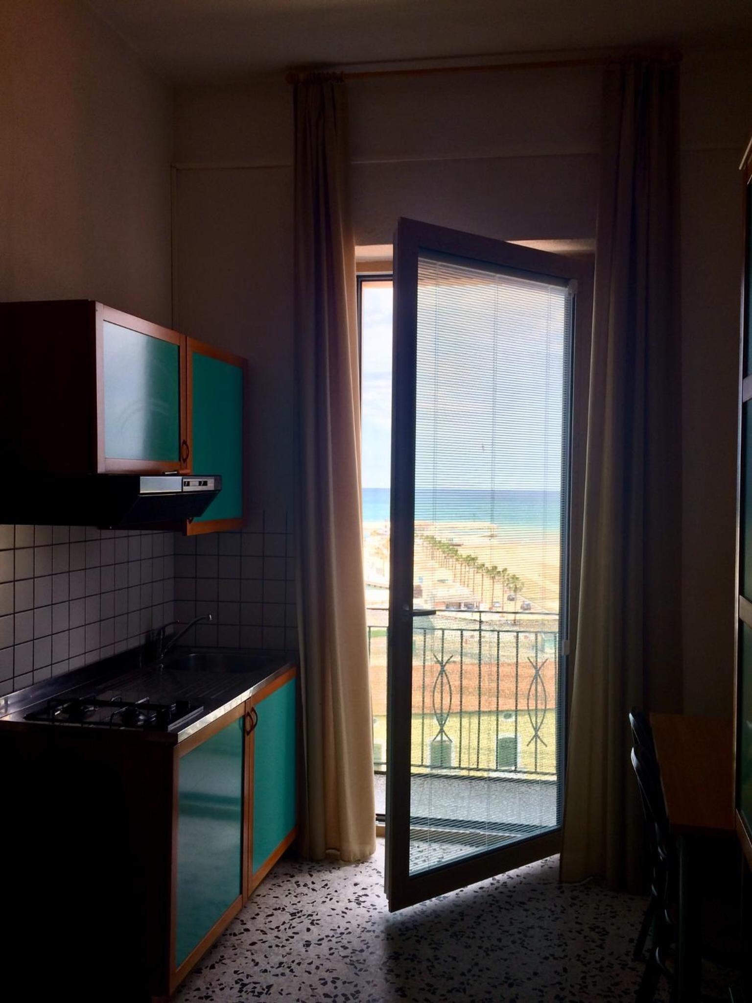 Studio (3 Adults) - Photo 20