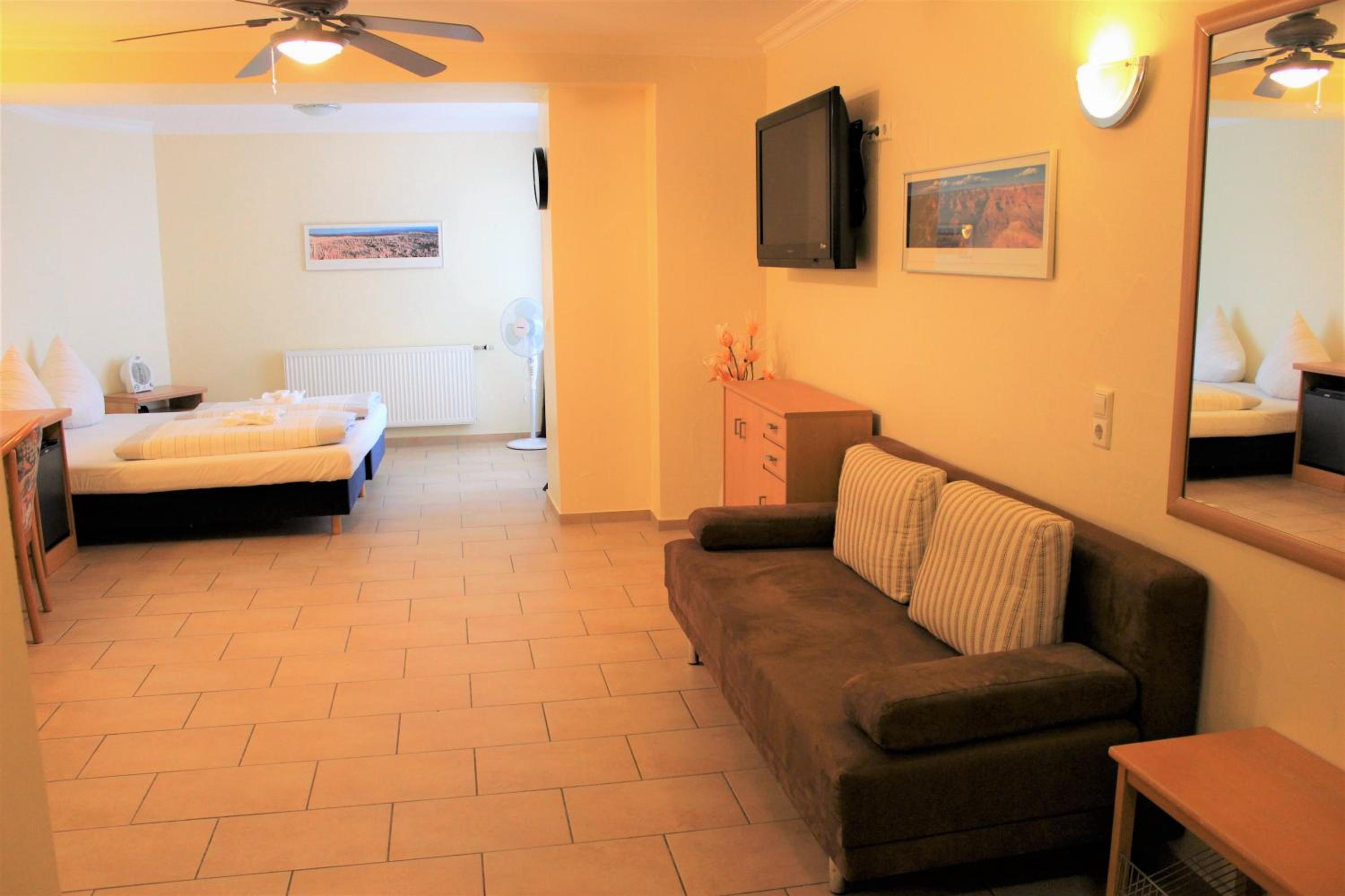 Quadruple Room - Photo 1