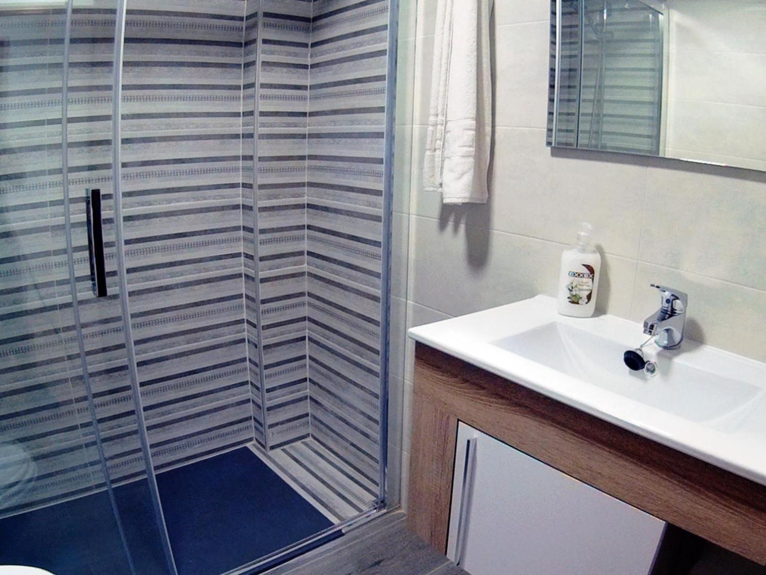 Two-Bedroom Apartment - Photo 2