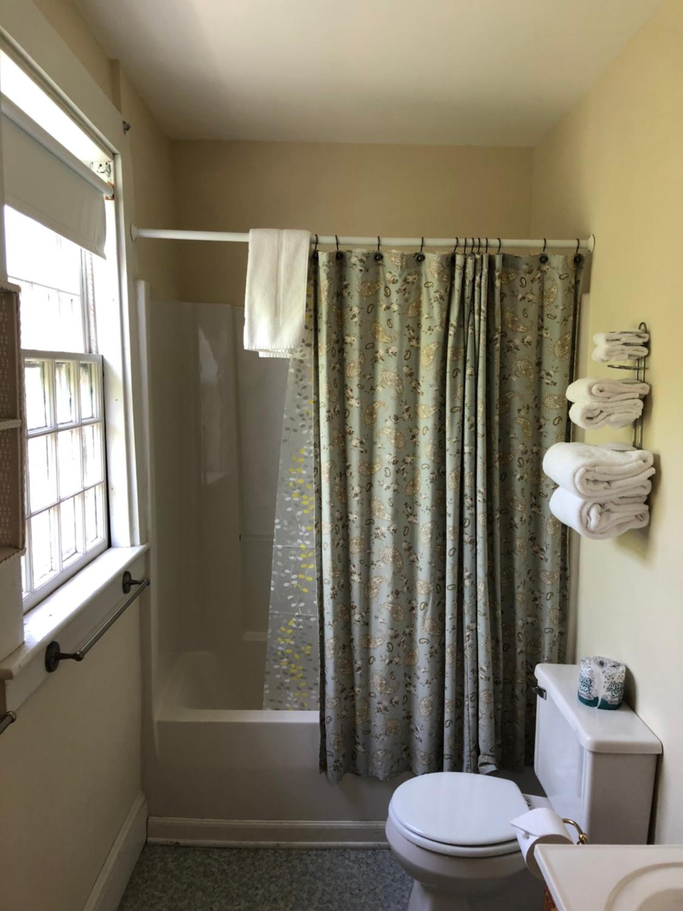 Deluxe King Room photo 2