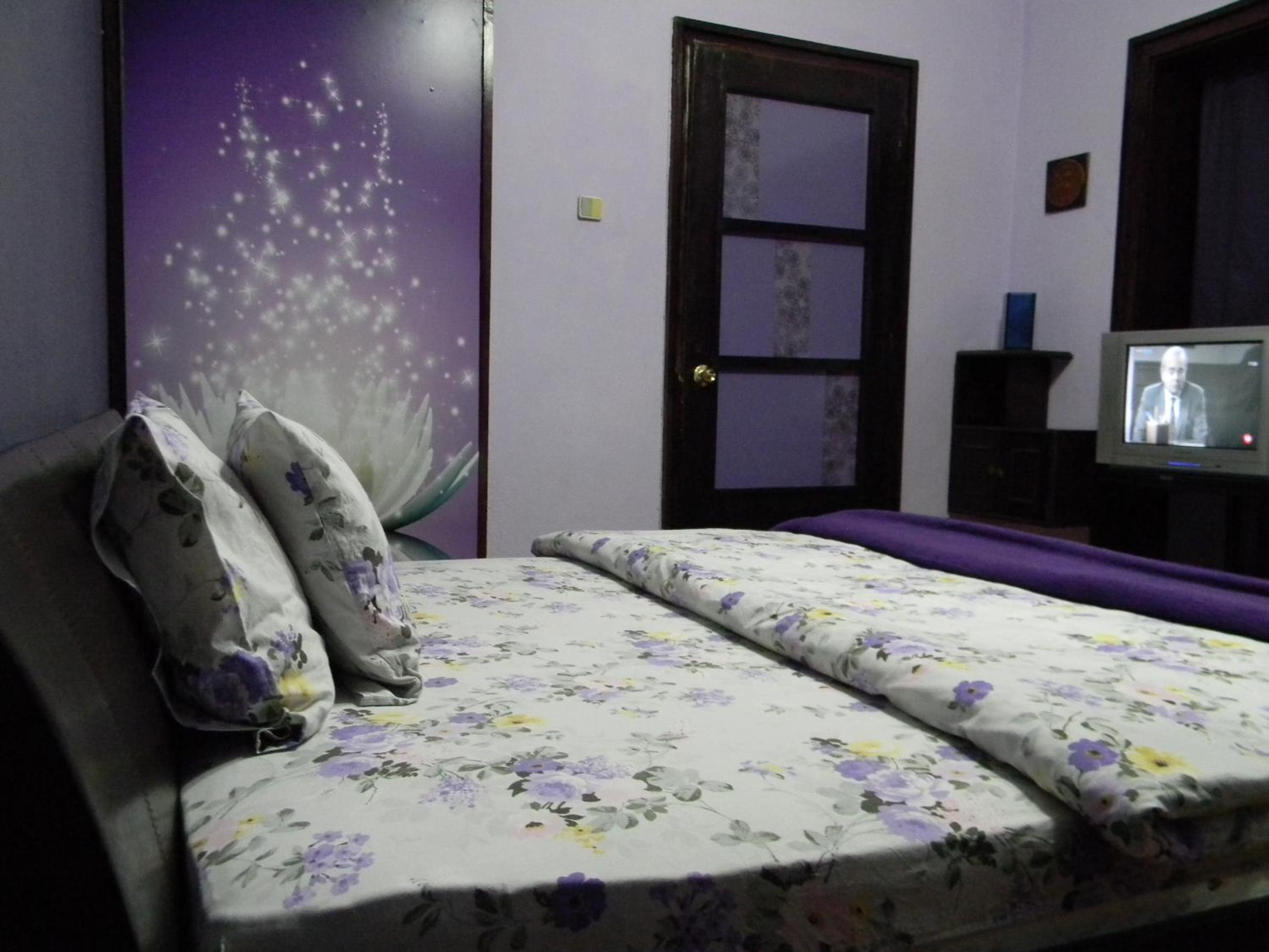 Apartment with Balcony - Photo 23
