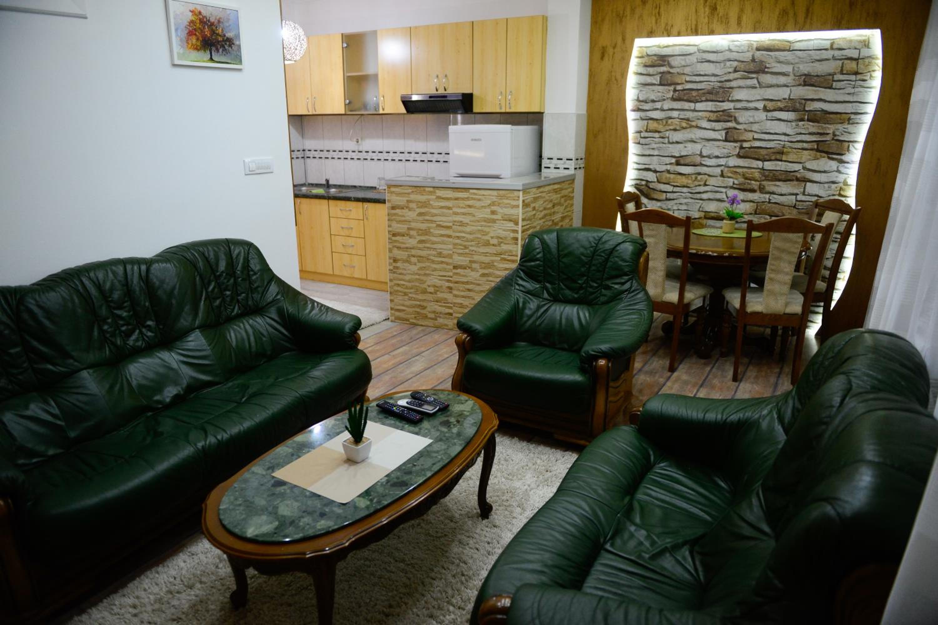 Deluxe Apartment