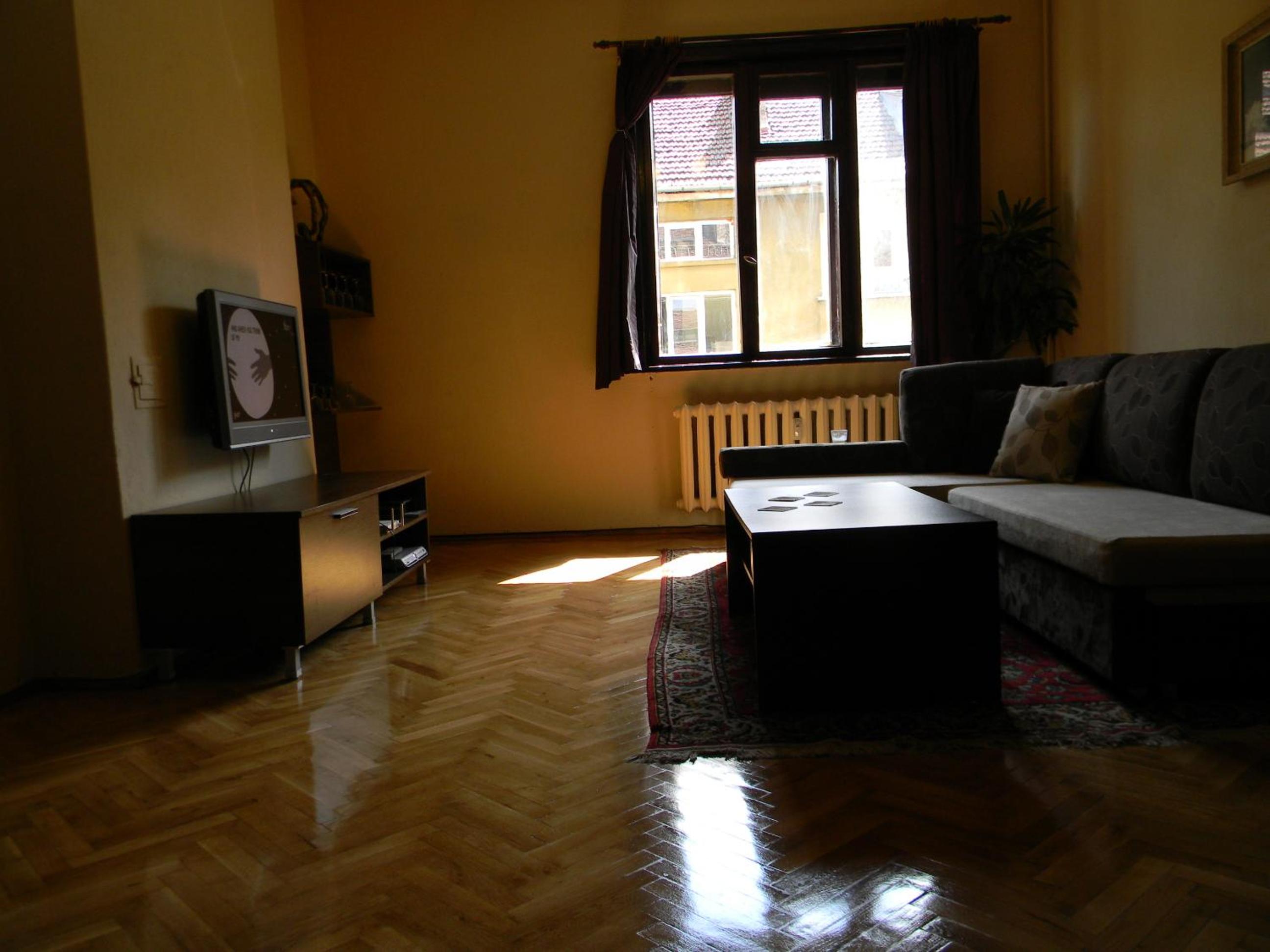 Apartment with Balcony - Photo 21