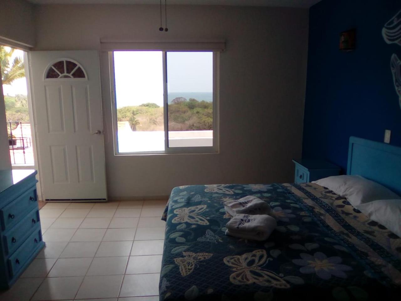 Deluxe King Room photo 2