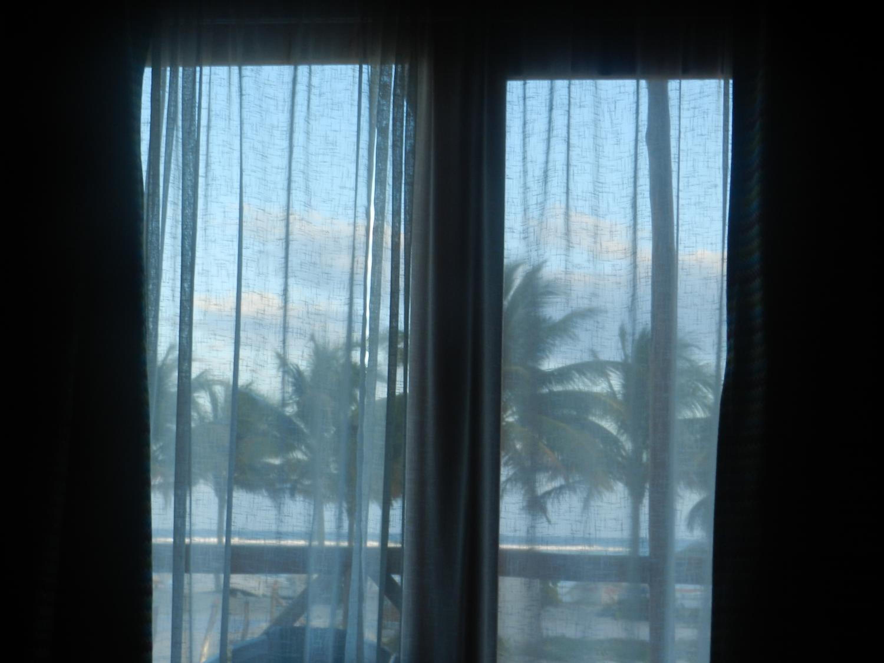 Twin Room with Sea View - Photo 15
