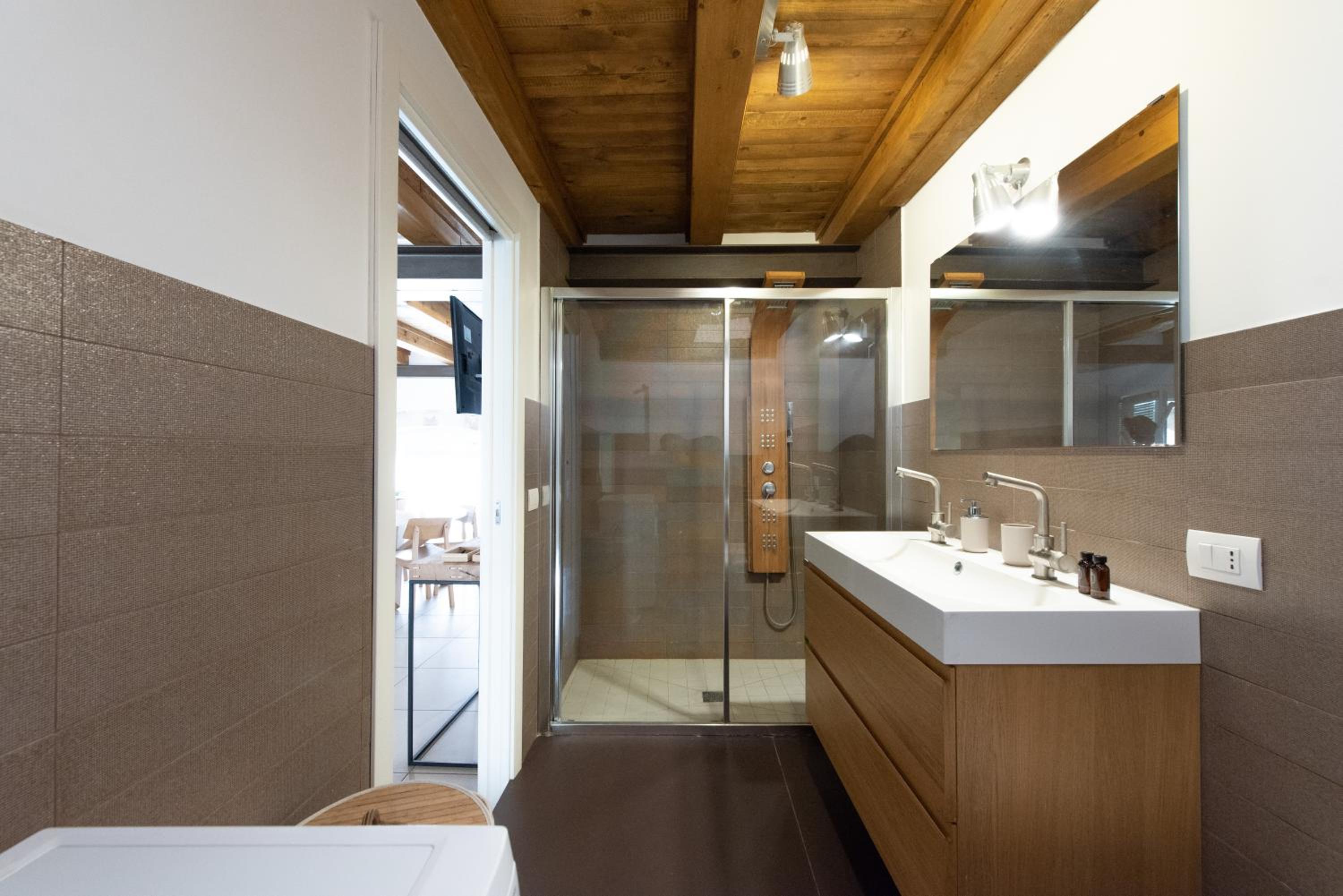 Two-Bedroom Apartment - Photo 24