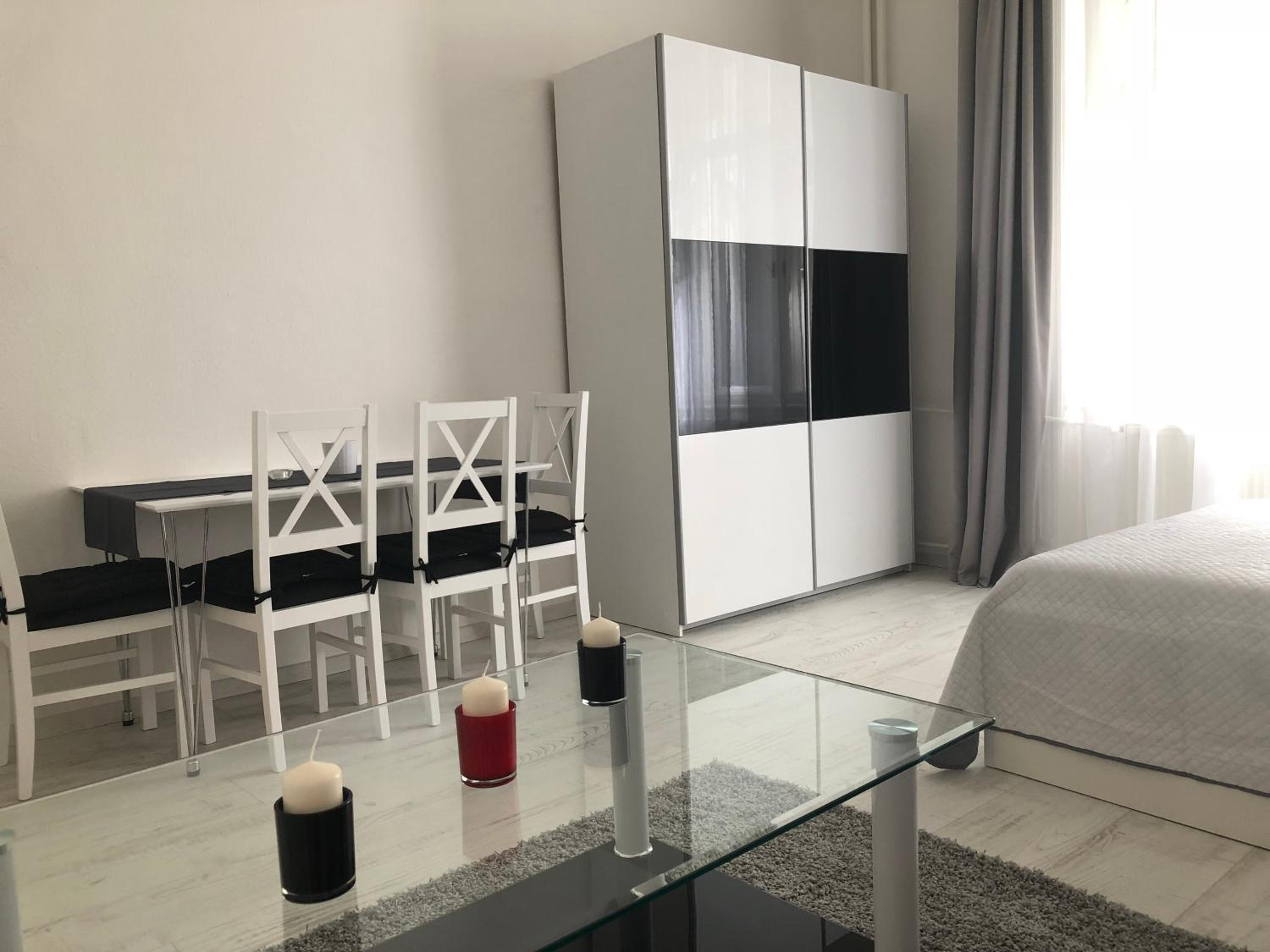 Apartment - Photo 4