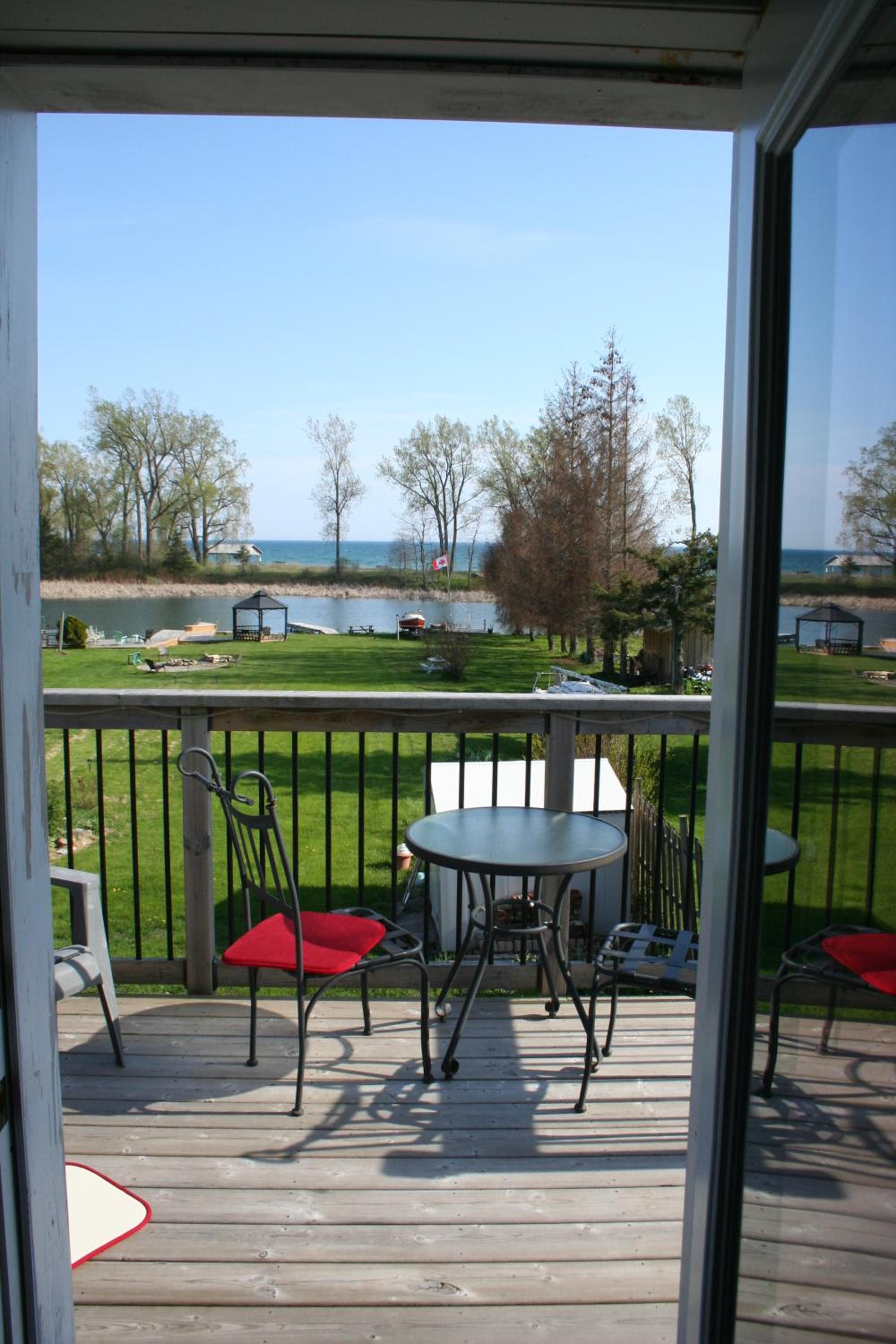 Suite with Lake View photo 2