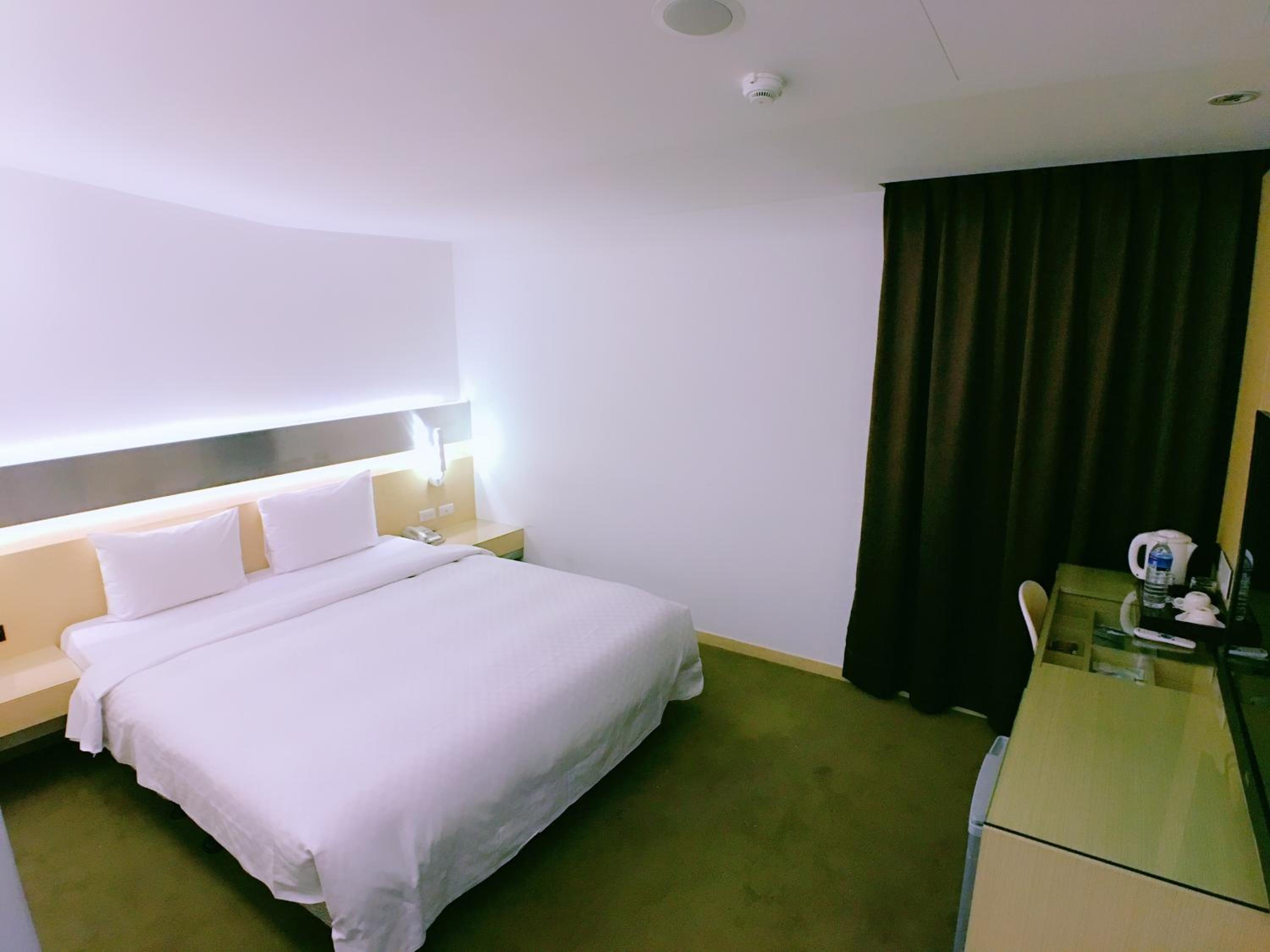 Large Double Room