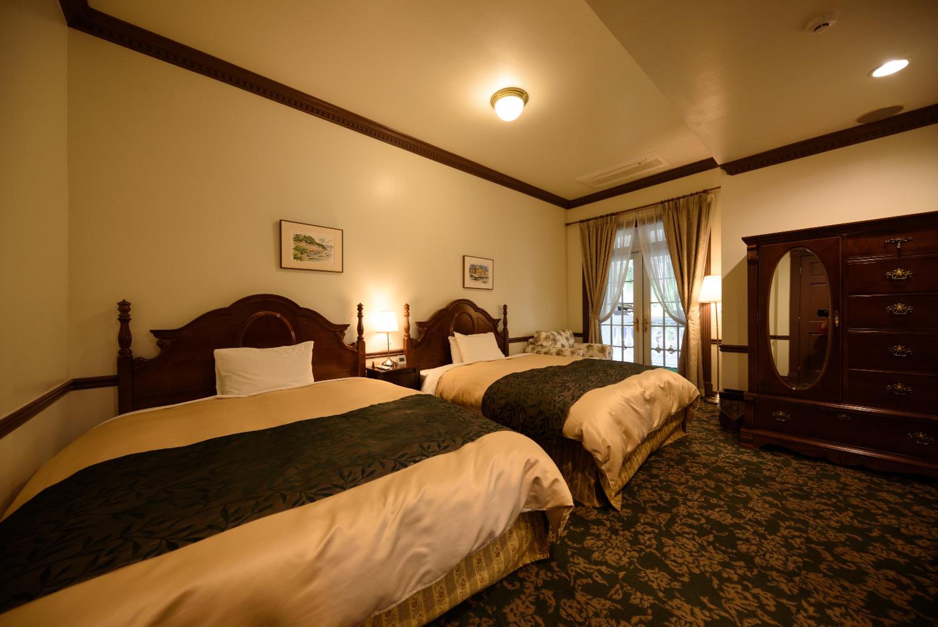 Quadruple Room (Adult Only) - Photo 1