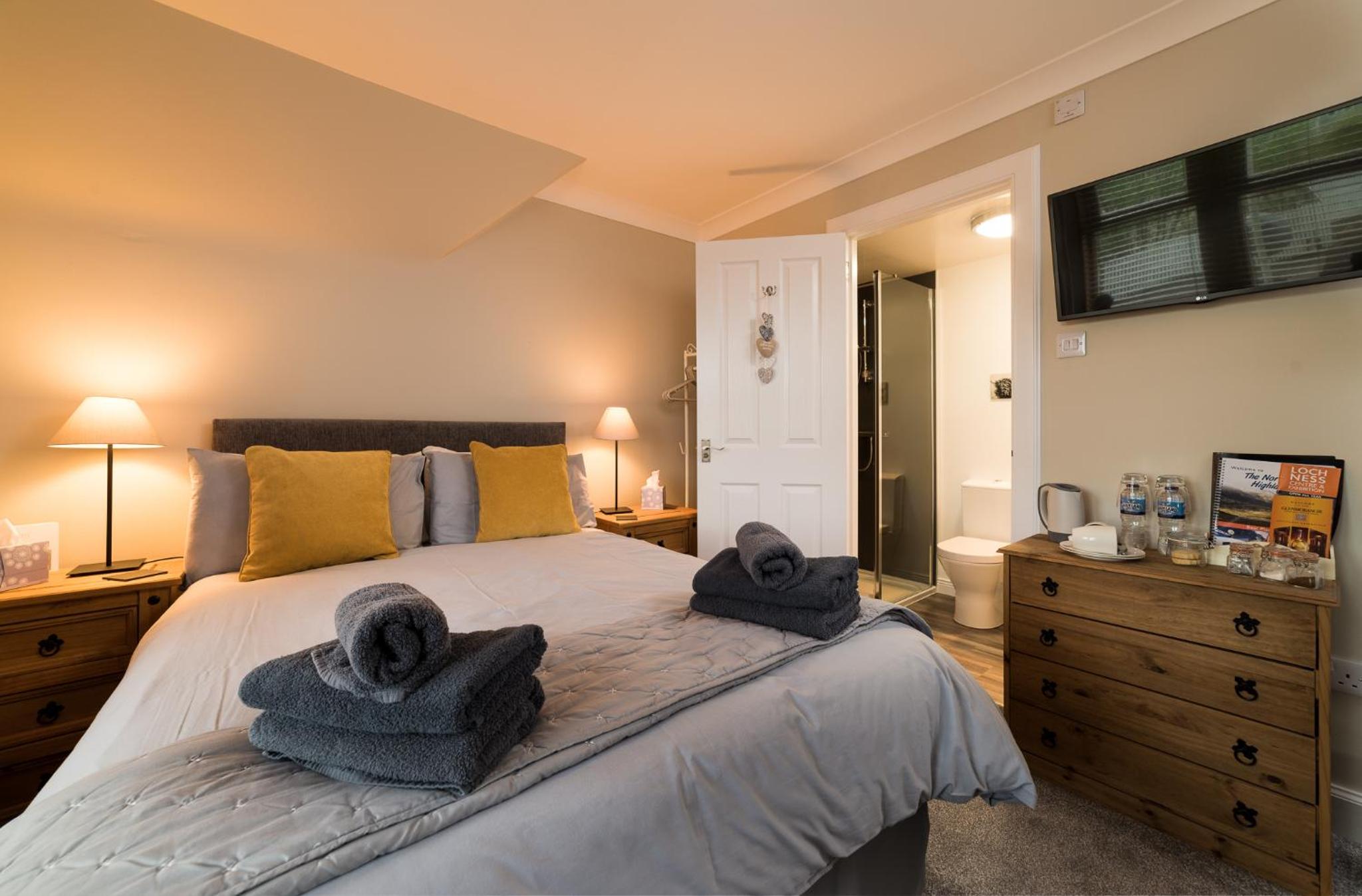 Double Room with Private Bathroom