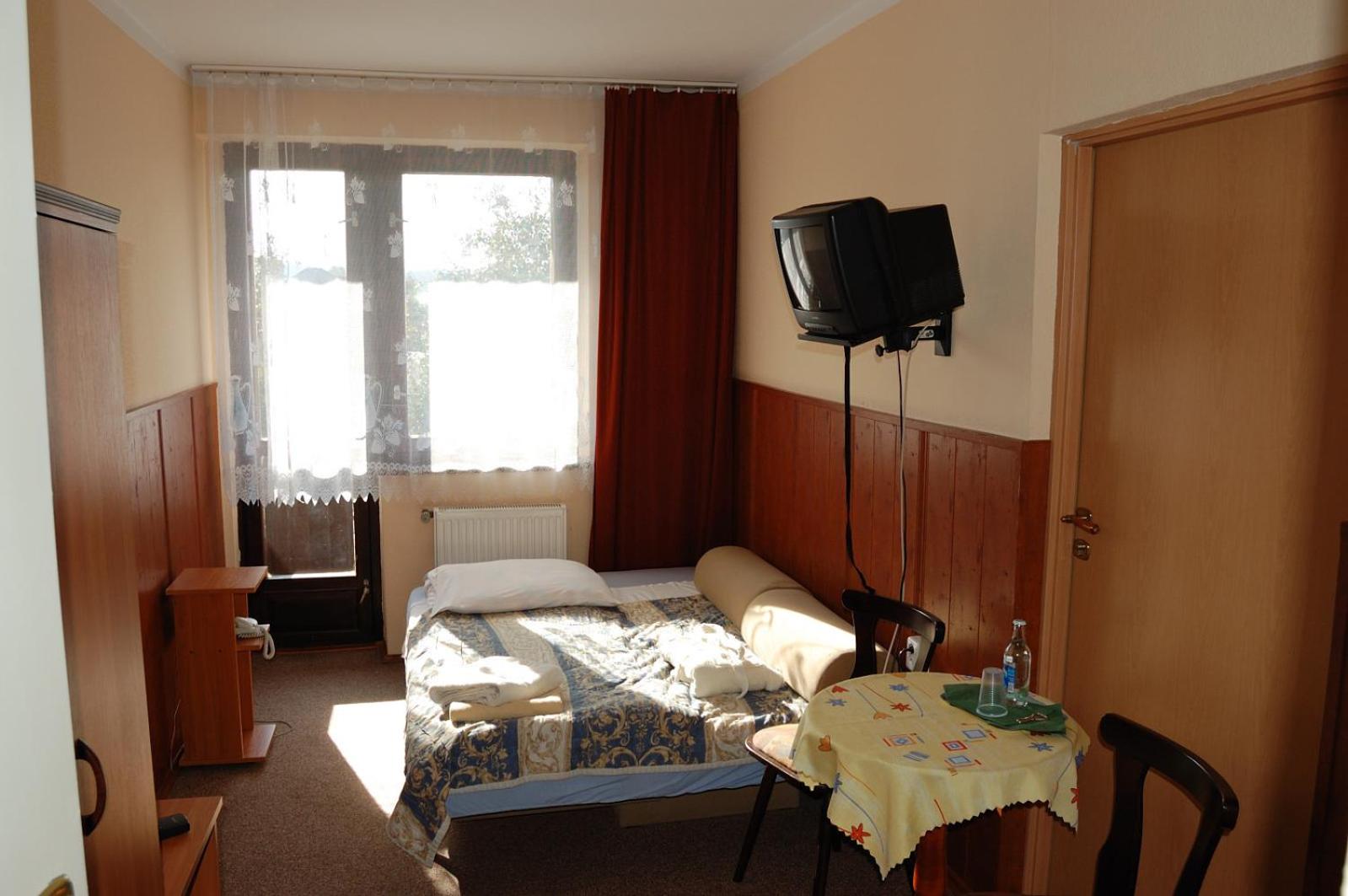 Single Room photo 2