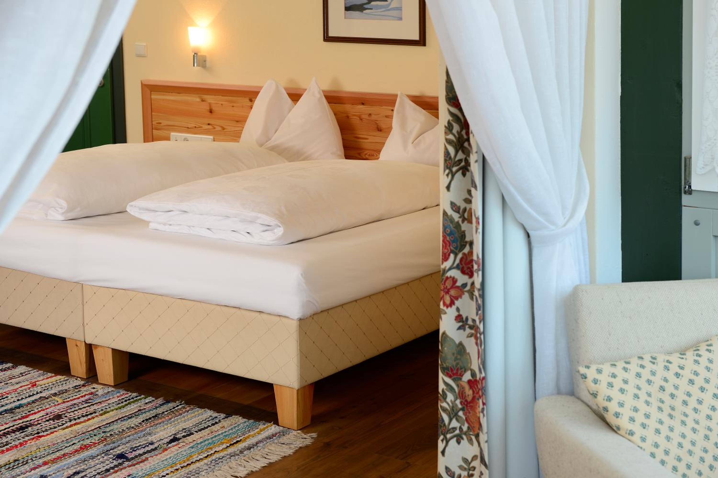 Double Room - Photo 5
