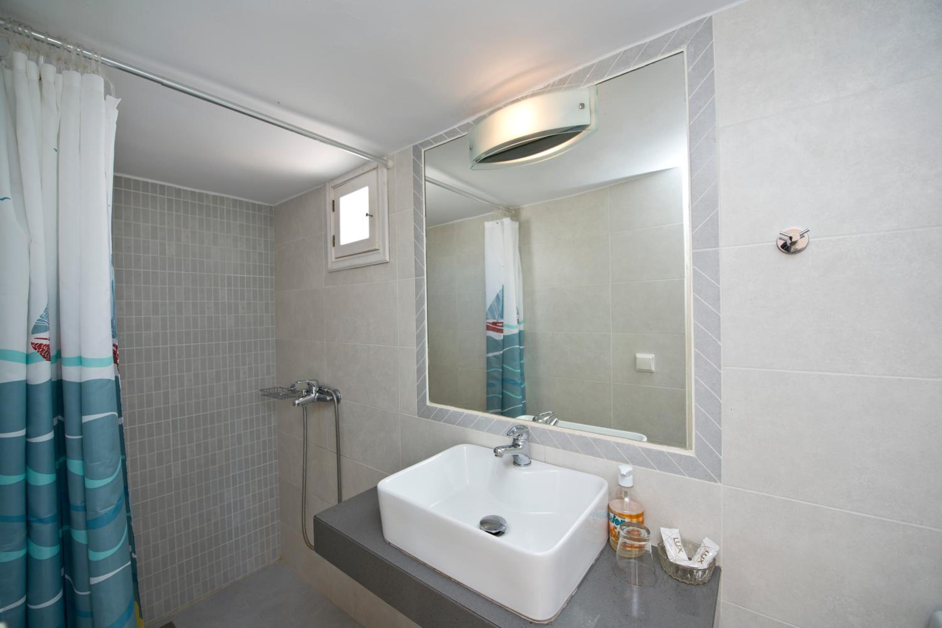 Triple Room - Photo 10