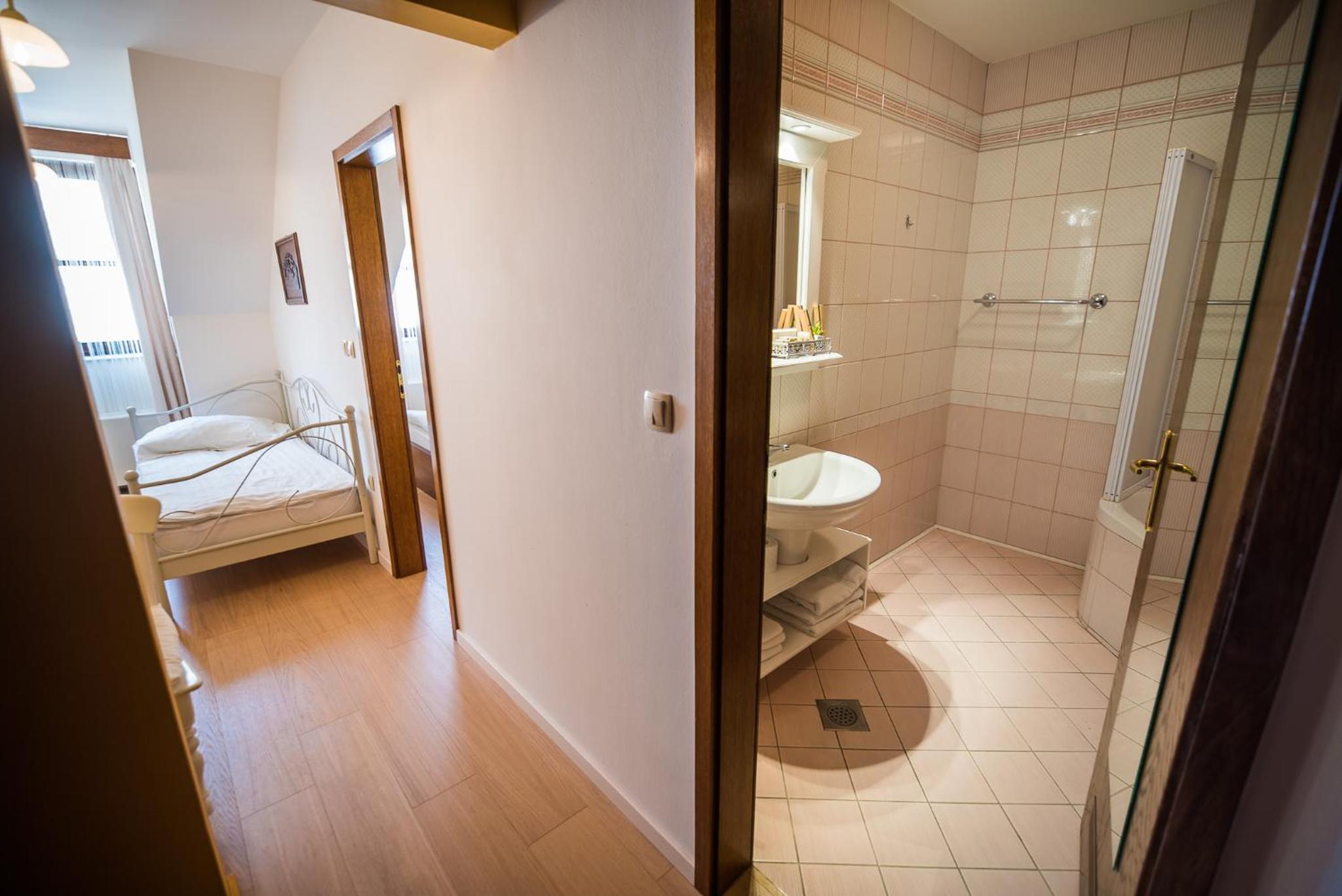 Suite photo 1