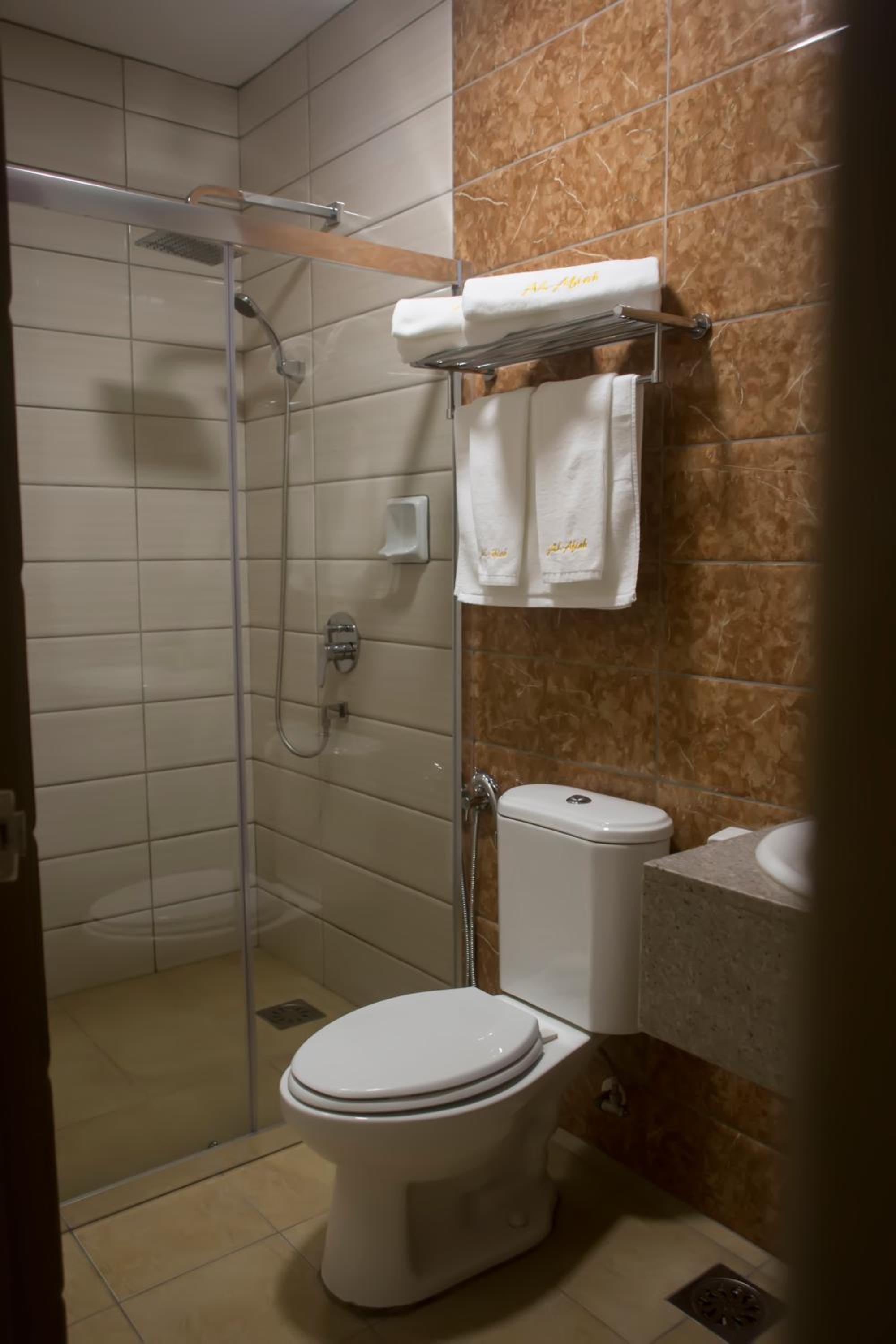 Deluxe King Room photo 2