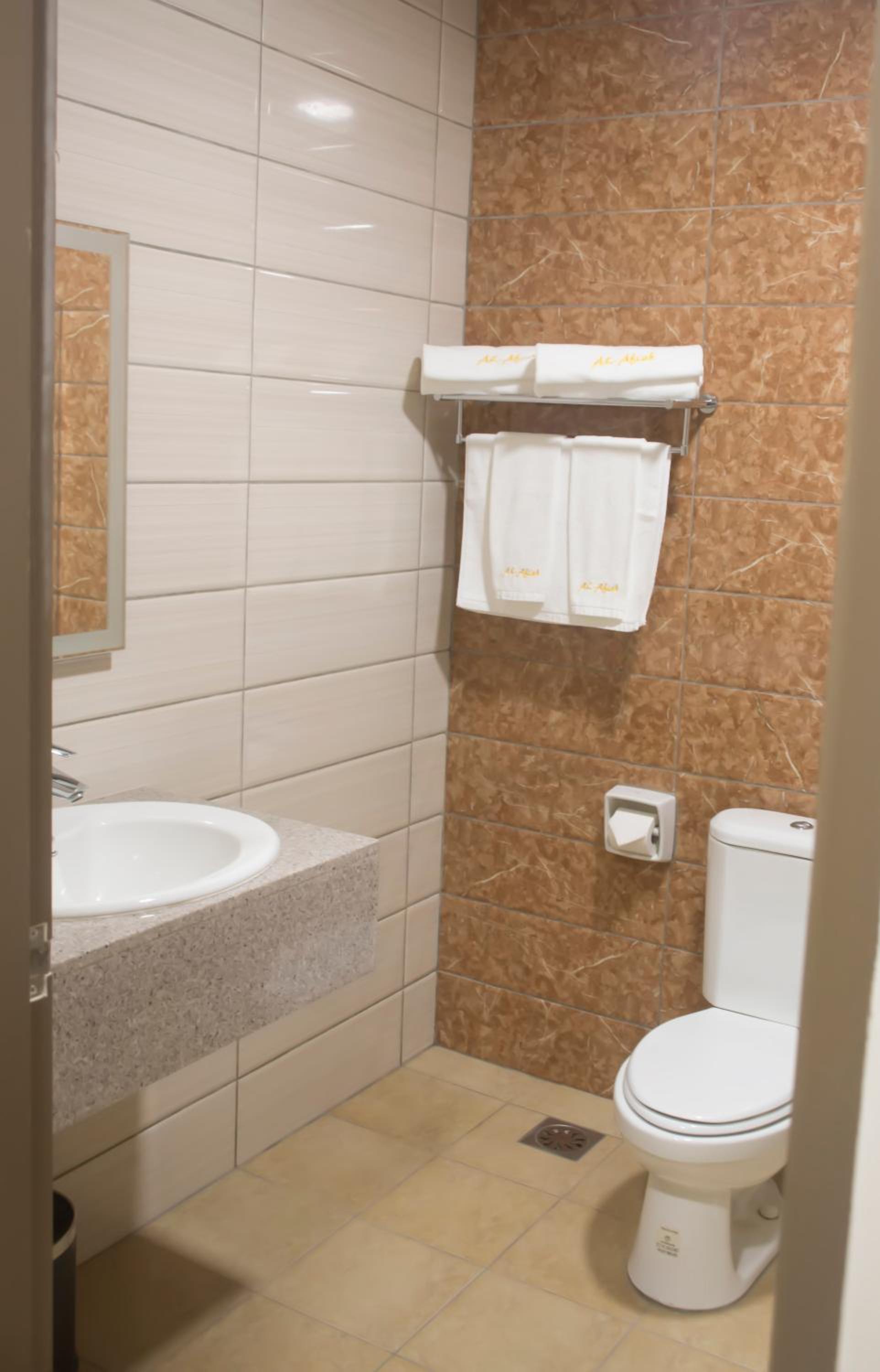 Deluxe King Room photo 3