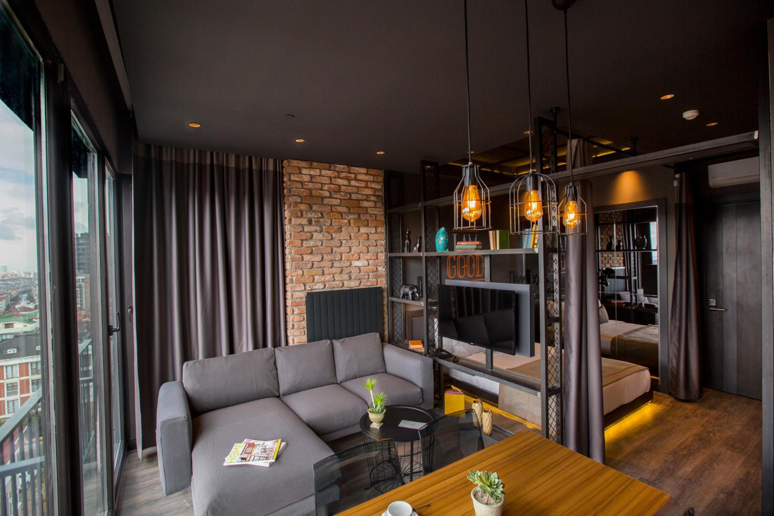 Corner Suite photo 1