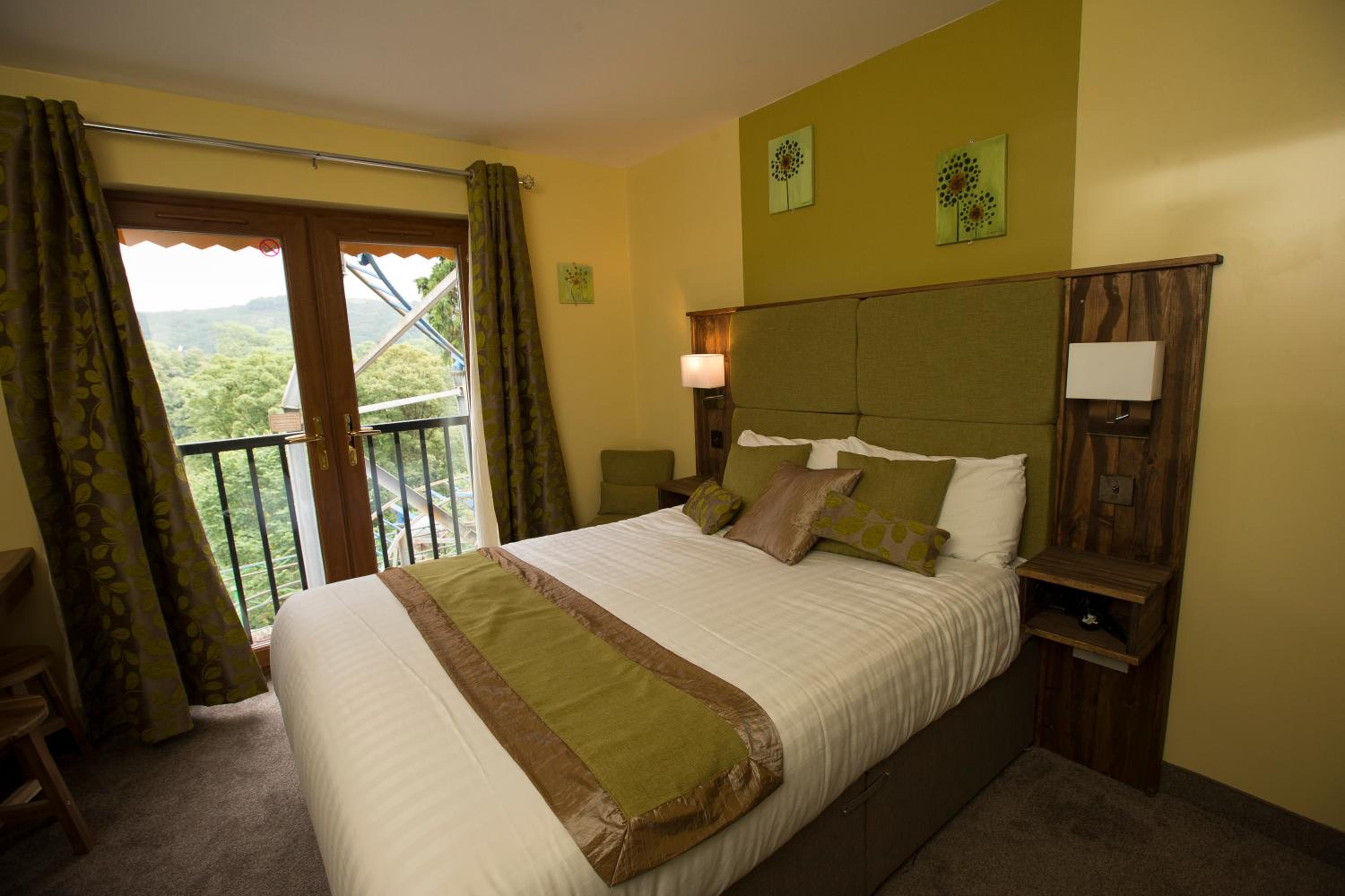 Explorers Double Deluxe Room