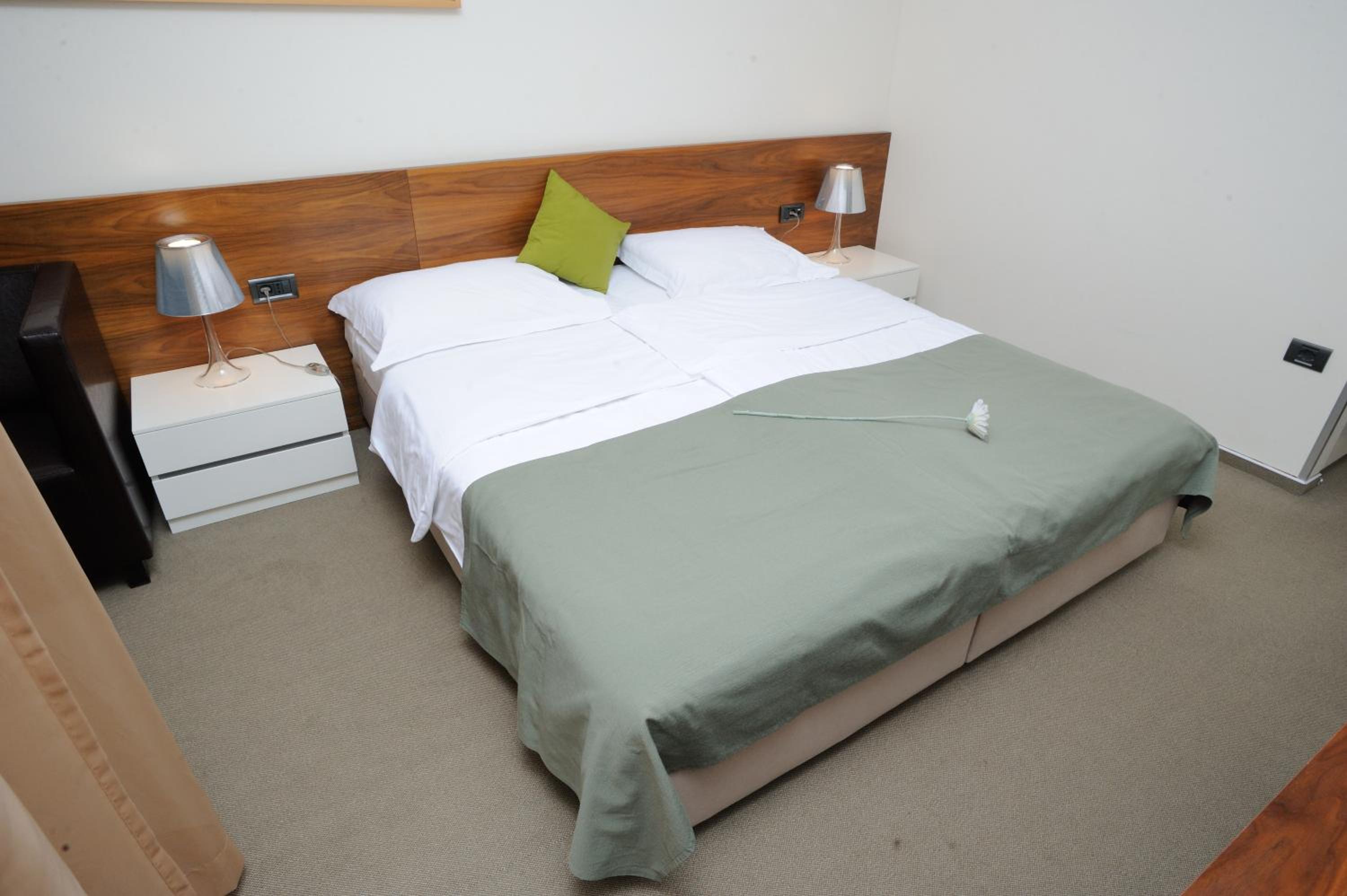 Double Room with Balcony and Sea View - Photo 5