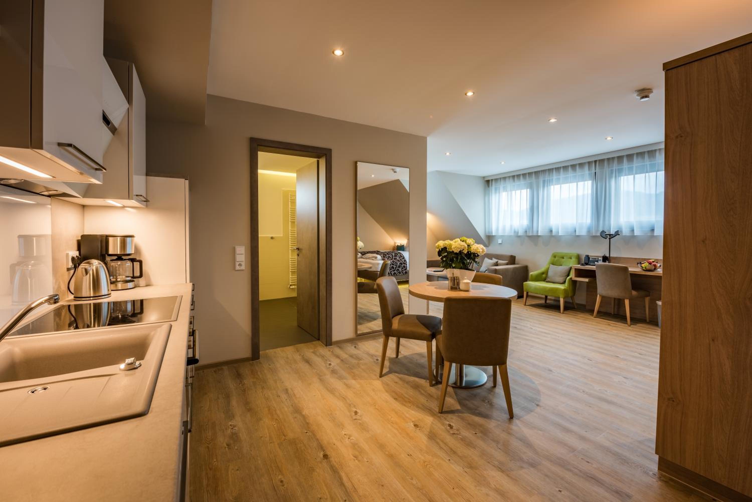 Deluxe Double Room with Kitchenette photo 3