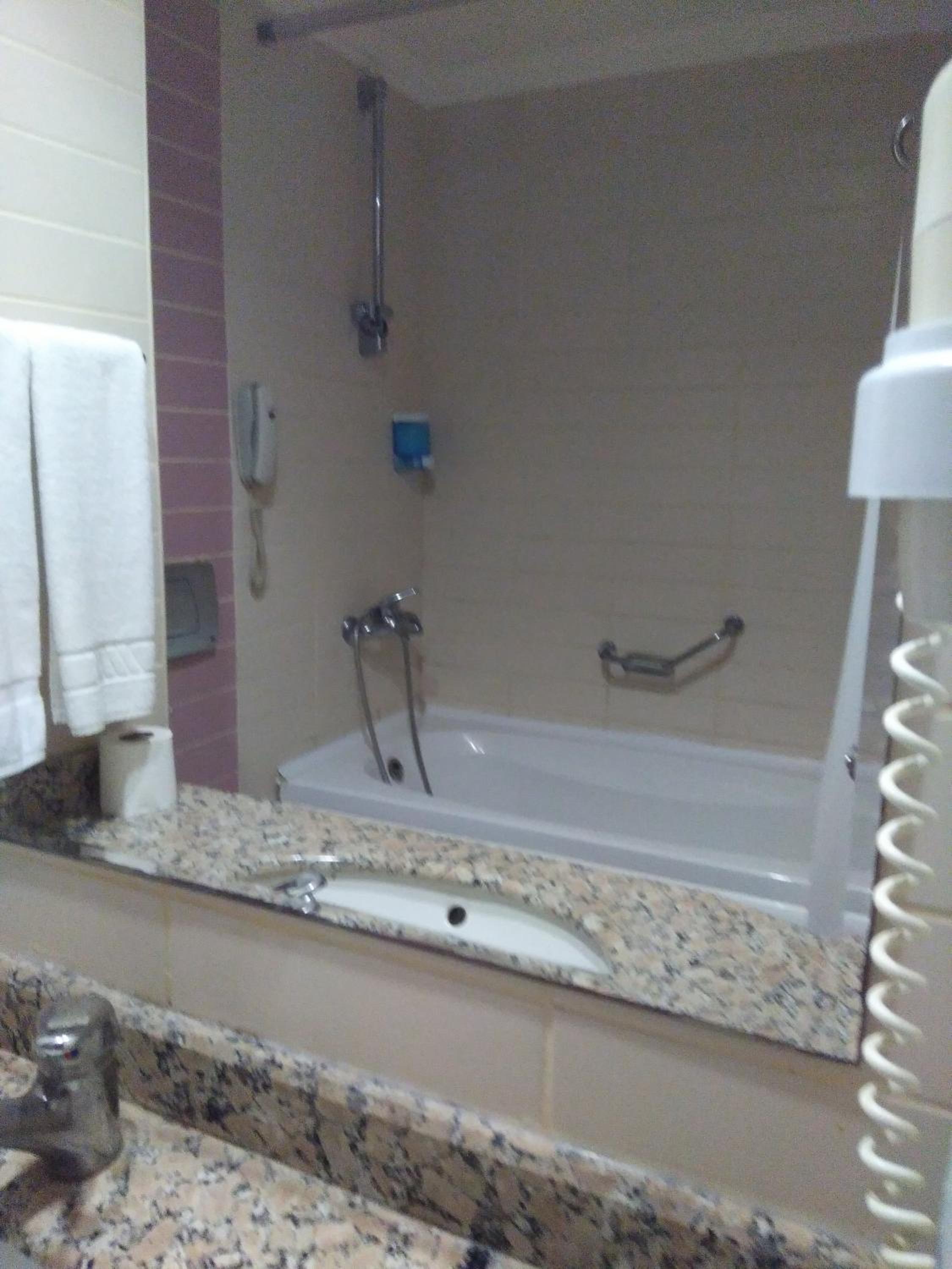 Standard Triple Room photo 2