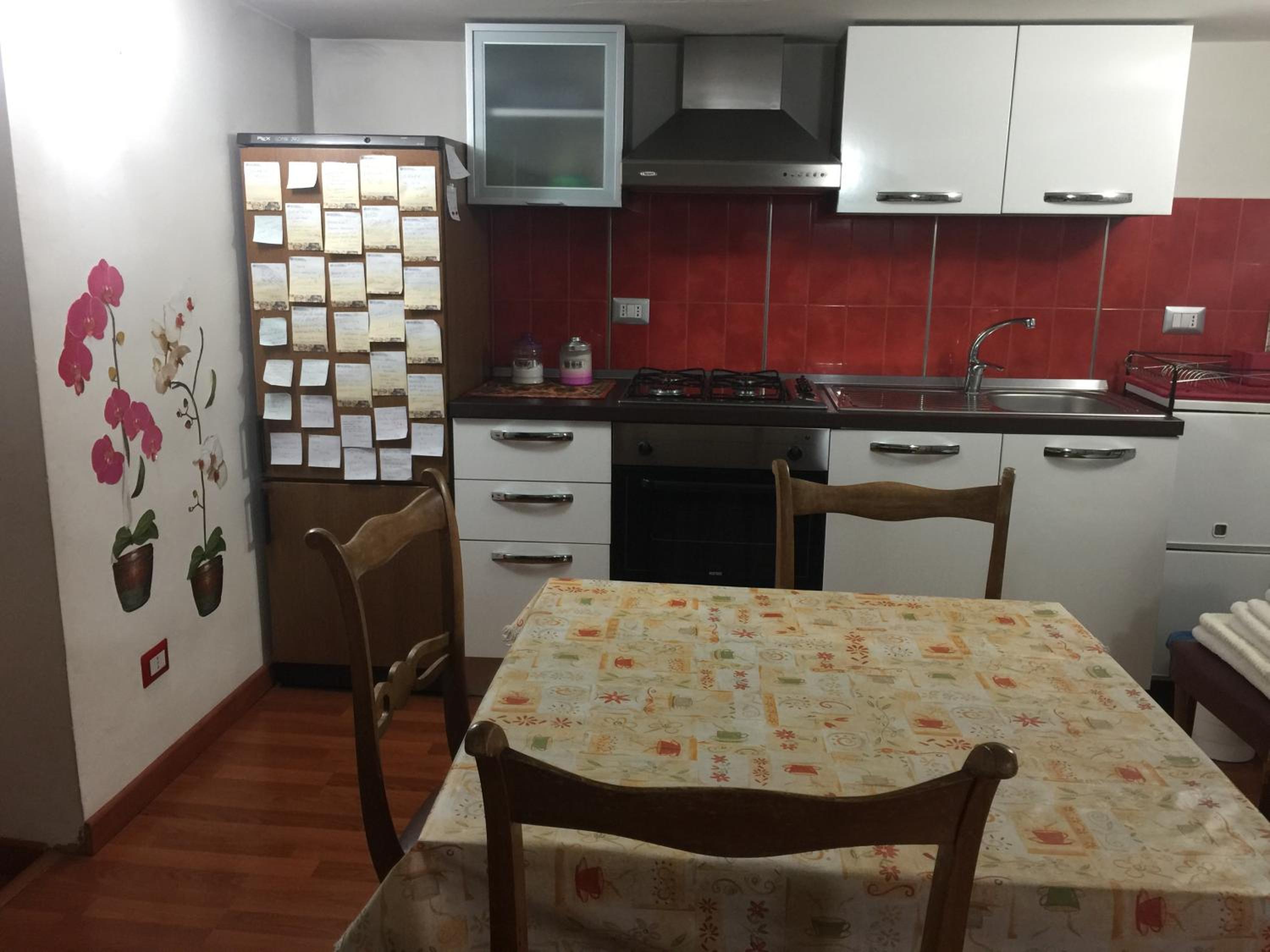 One-Bedroom Apartment - Photo 16