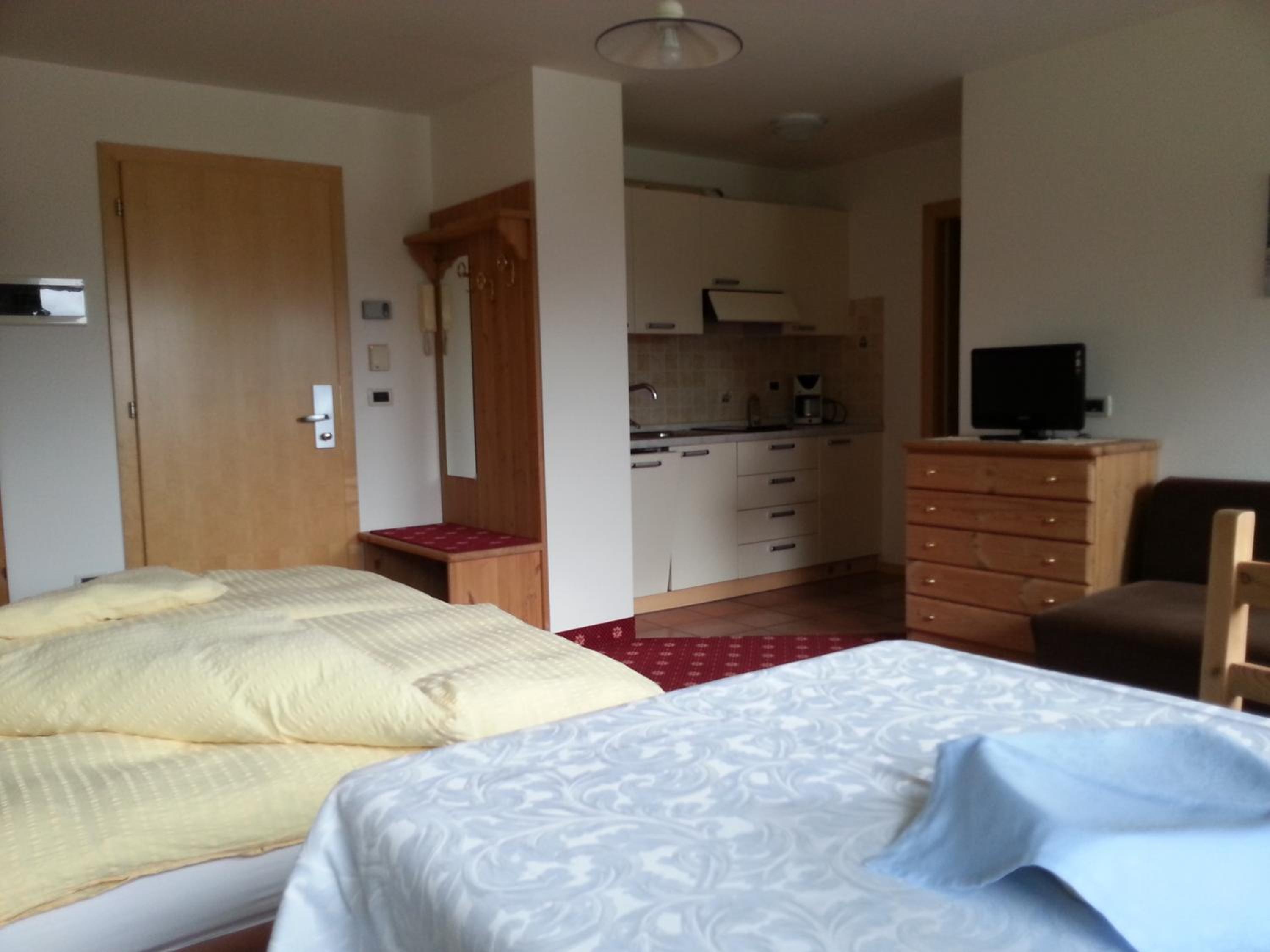 Studio Apartment photo 2