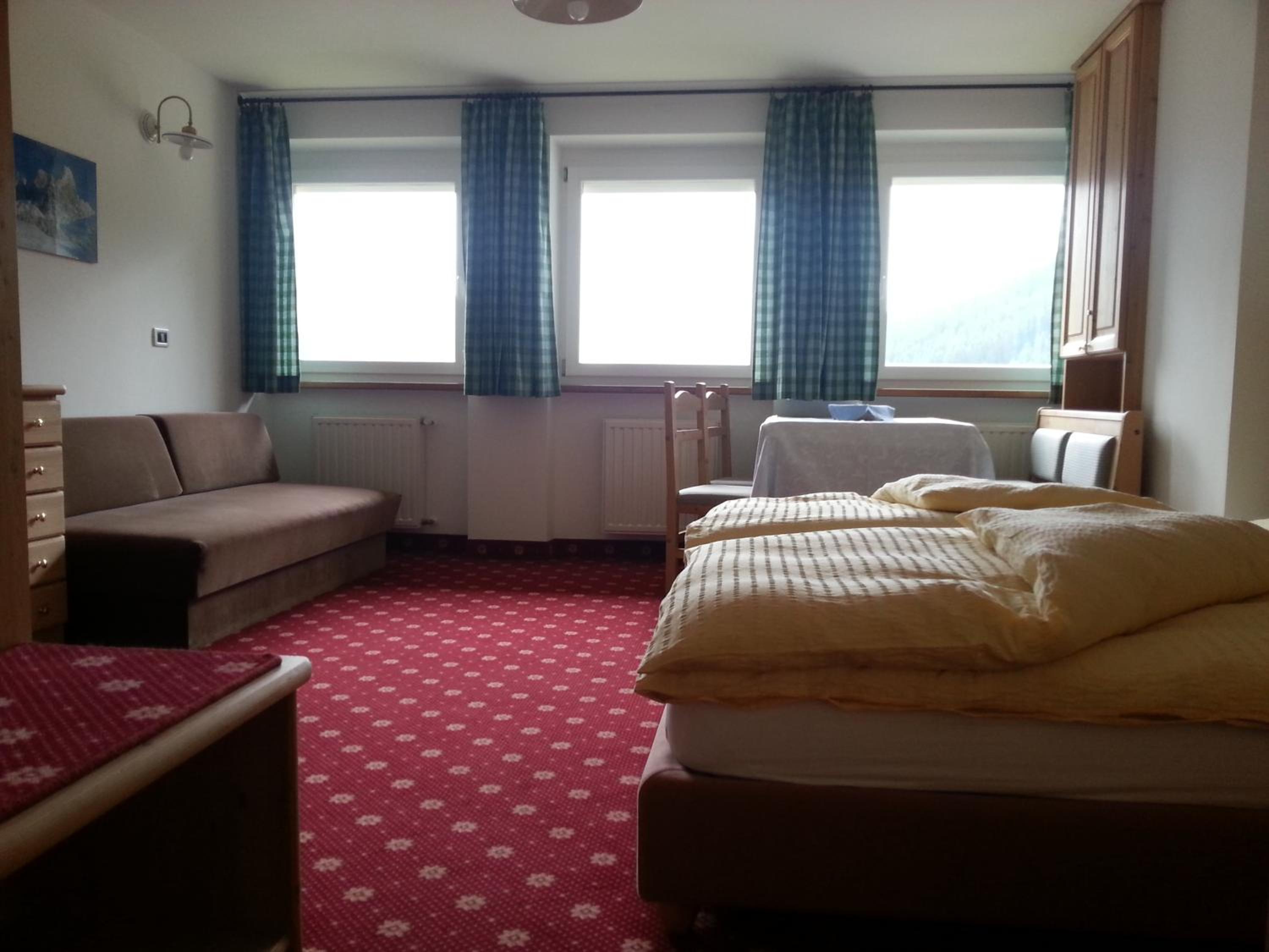 Studio Apartment photo 3