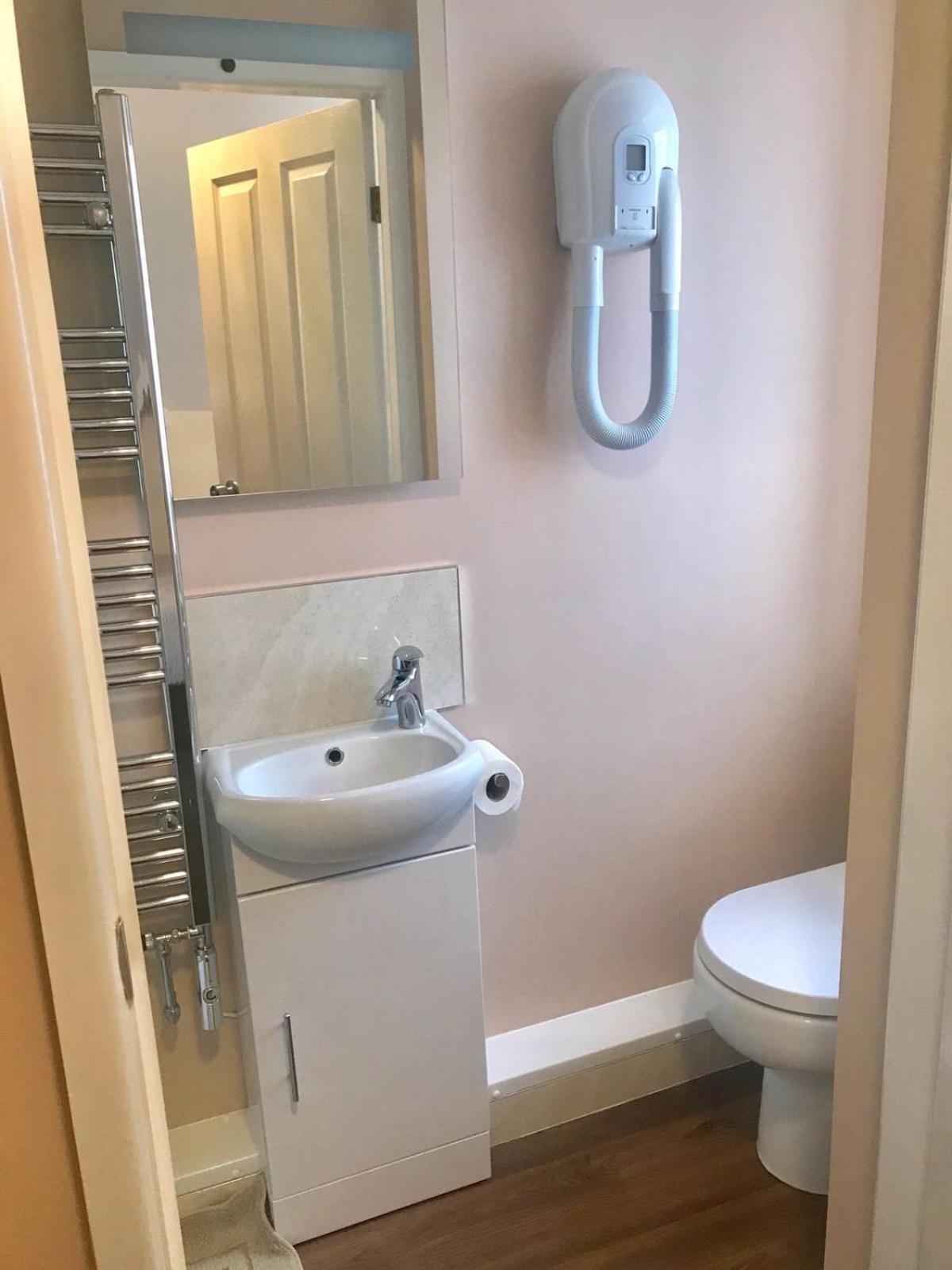 Standard Single Room with Shower photo 2