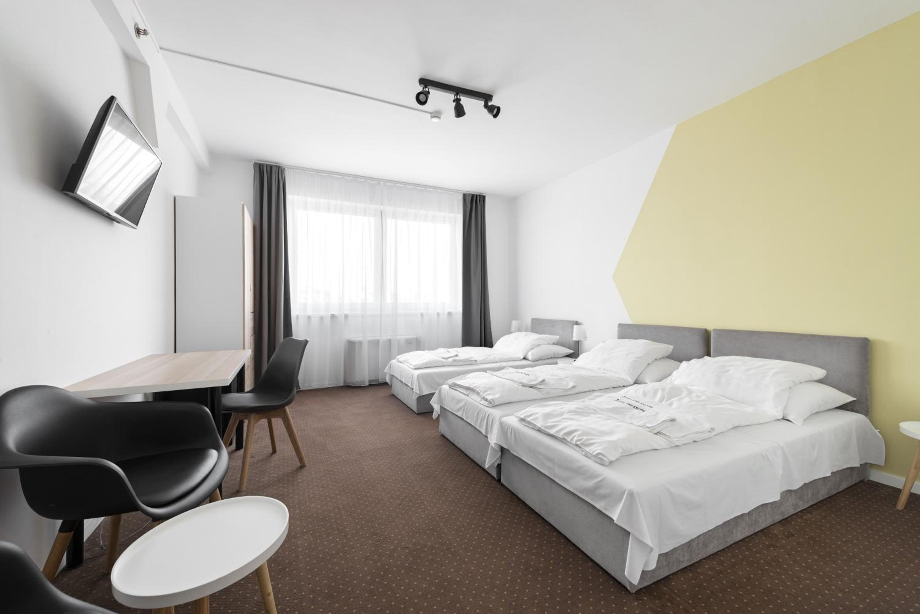 Triple Room - Photo 2